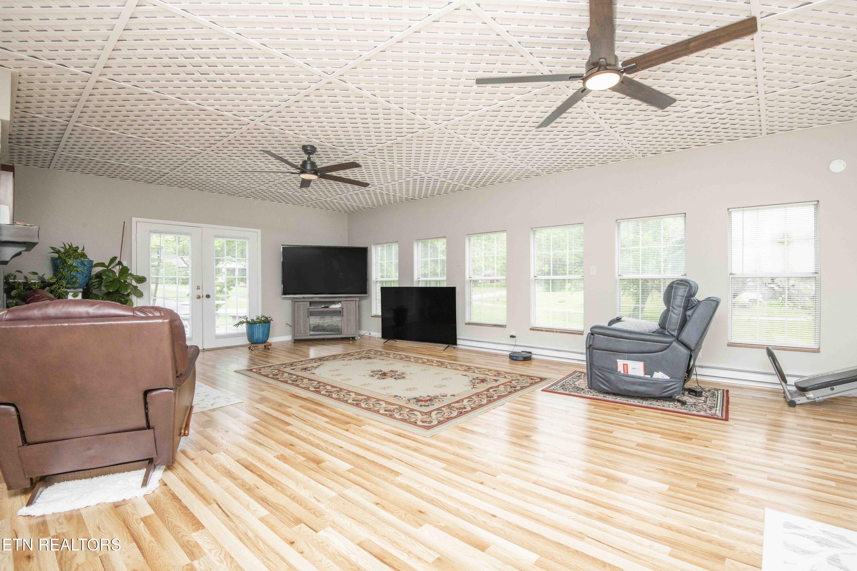 2440 Vincinda Circle Knoxville TN 37924