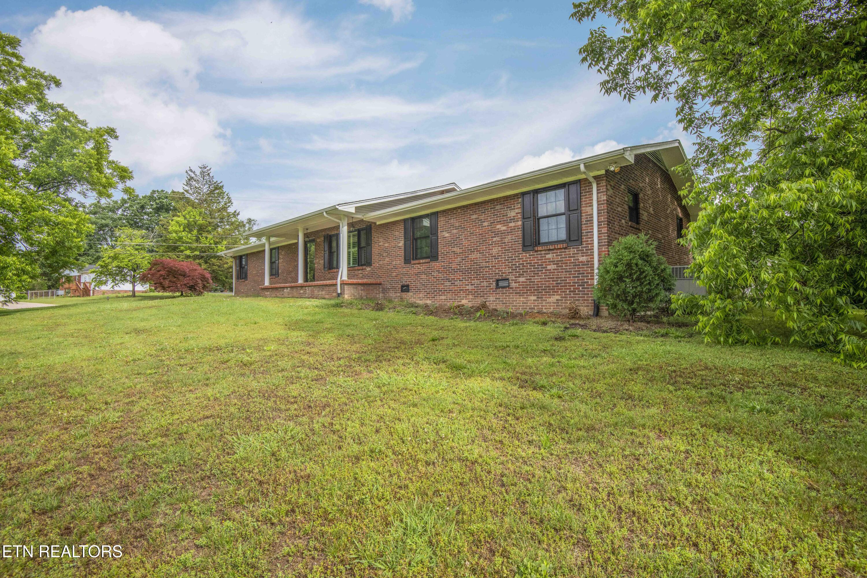 2440 Vincinda Circle Knoxville TN 37924