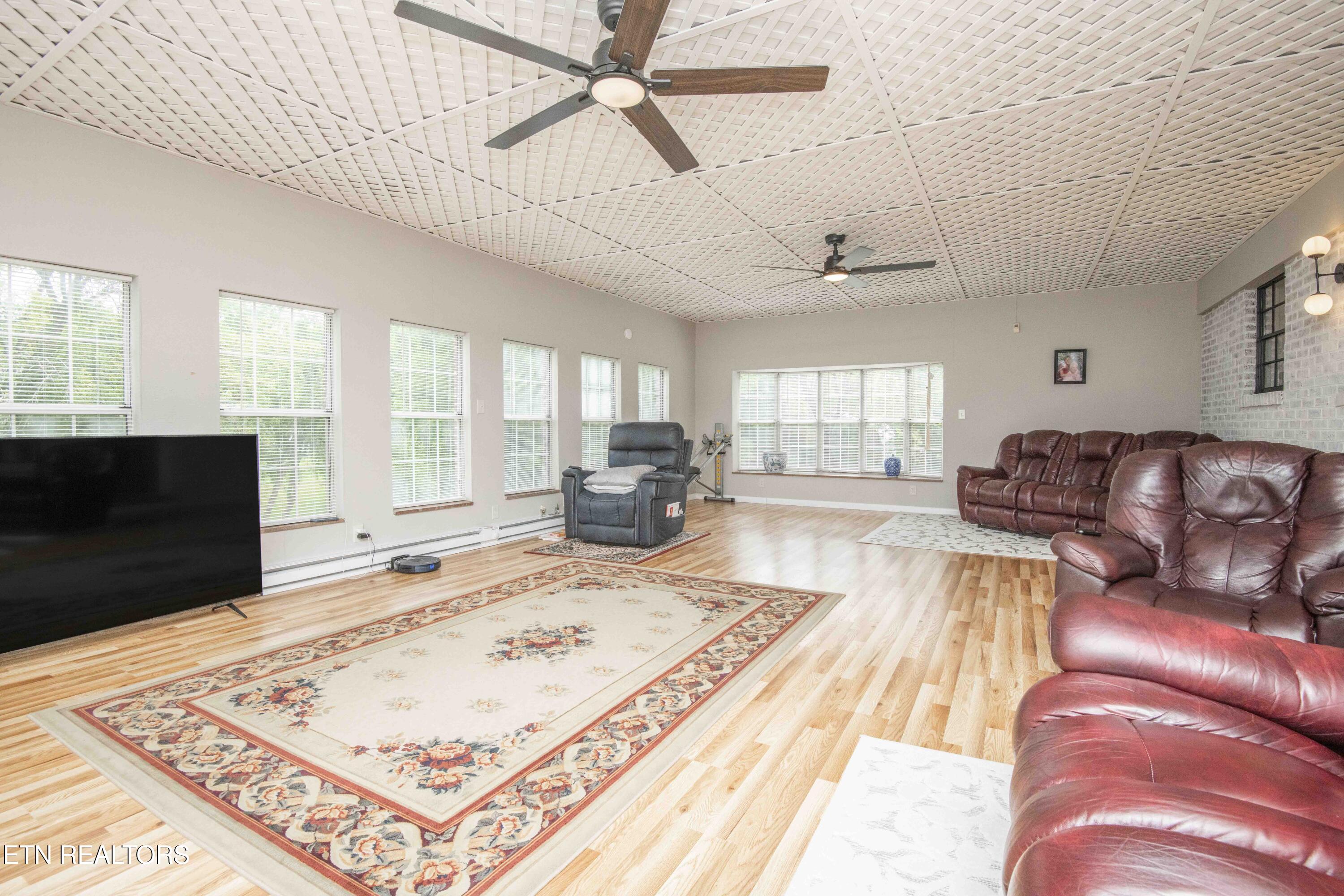 2440 Vincinda Circle Knoxville TN 37924