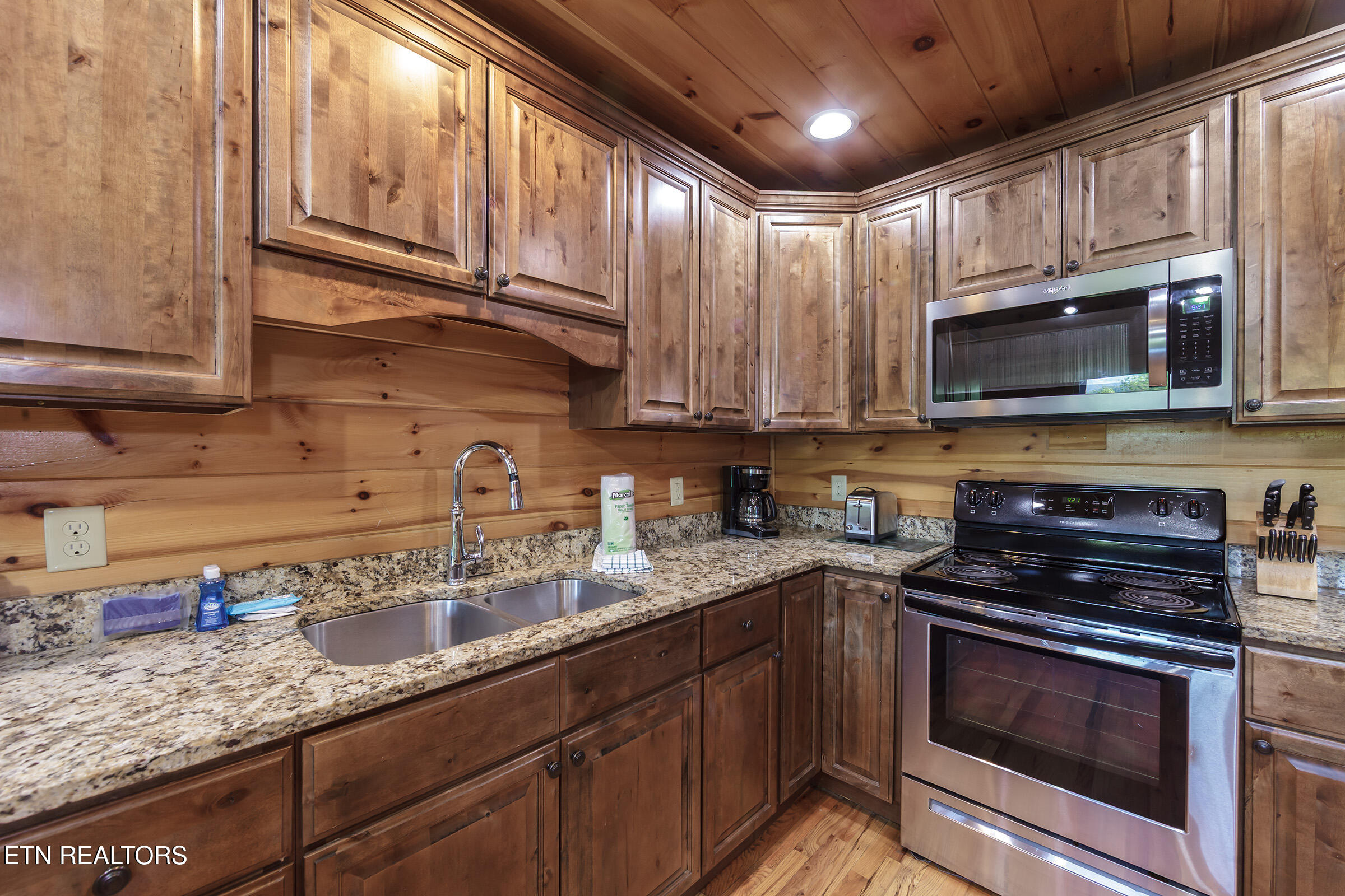 714 Mountain Stream Way Gatlinburg TN 37738