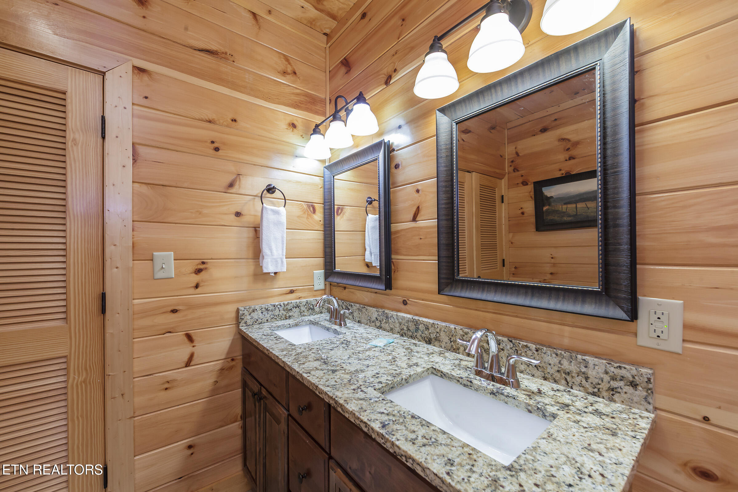 714 Mountain Stream Way Gatlinburg TN 37738
