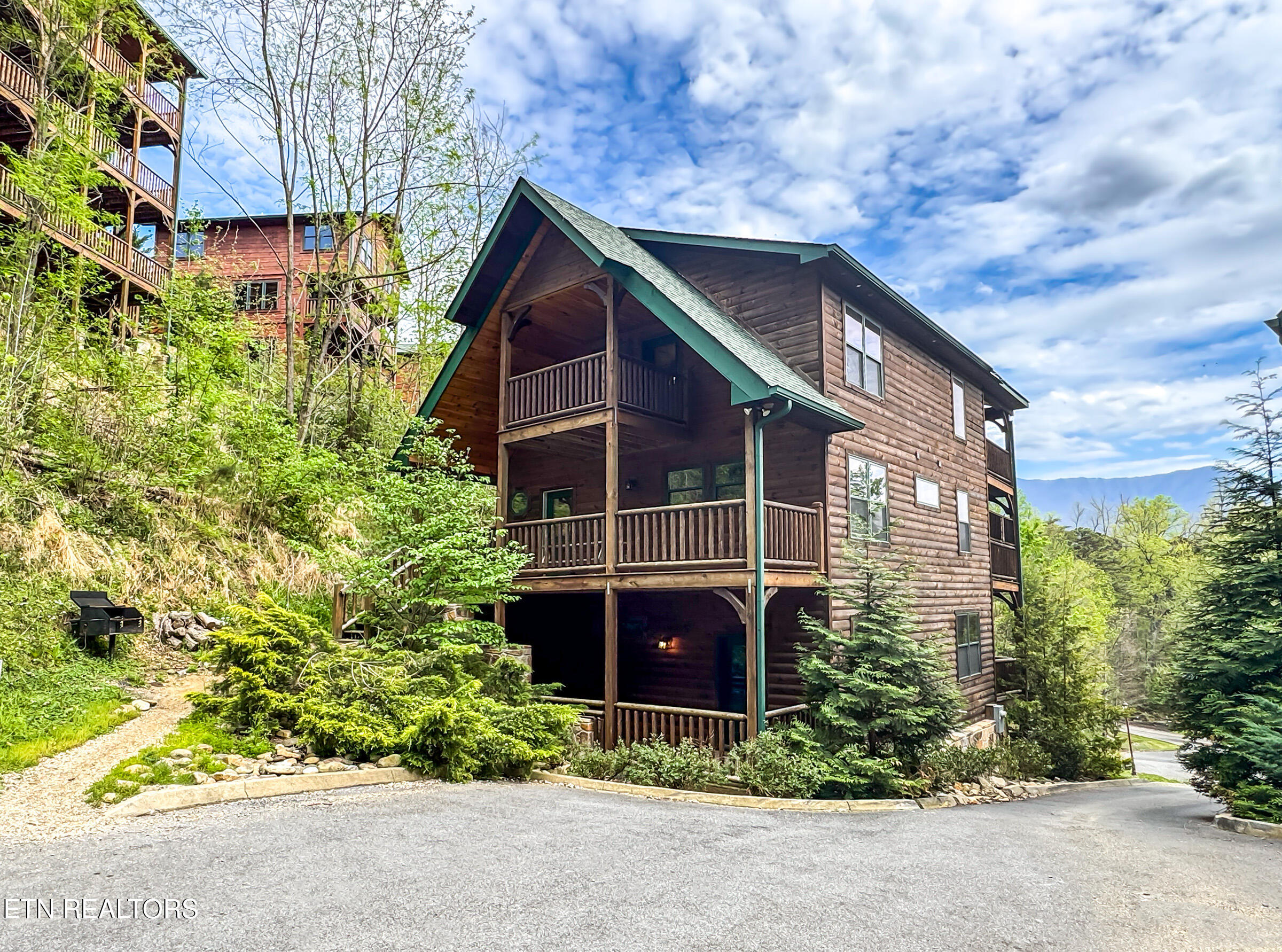 714 Mountain Stream Way Gatlinburg TN 37738