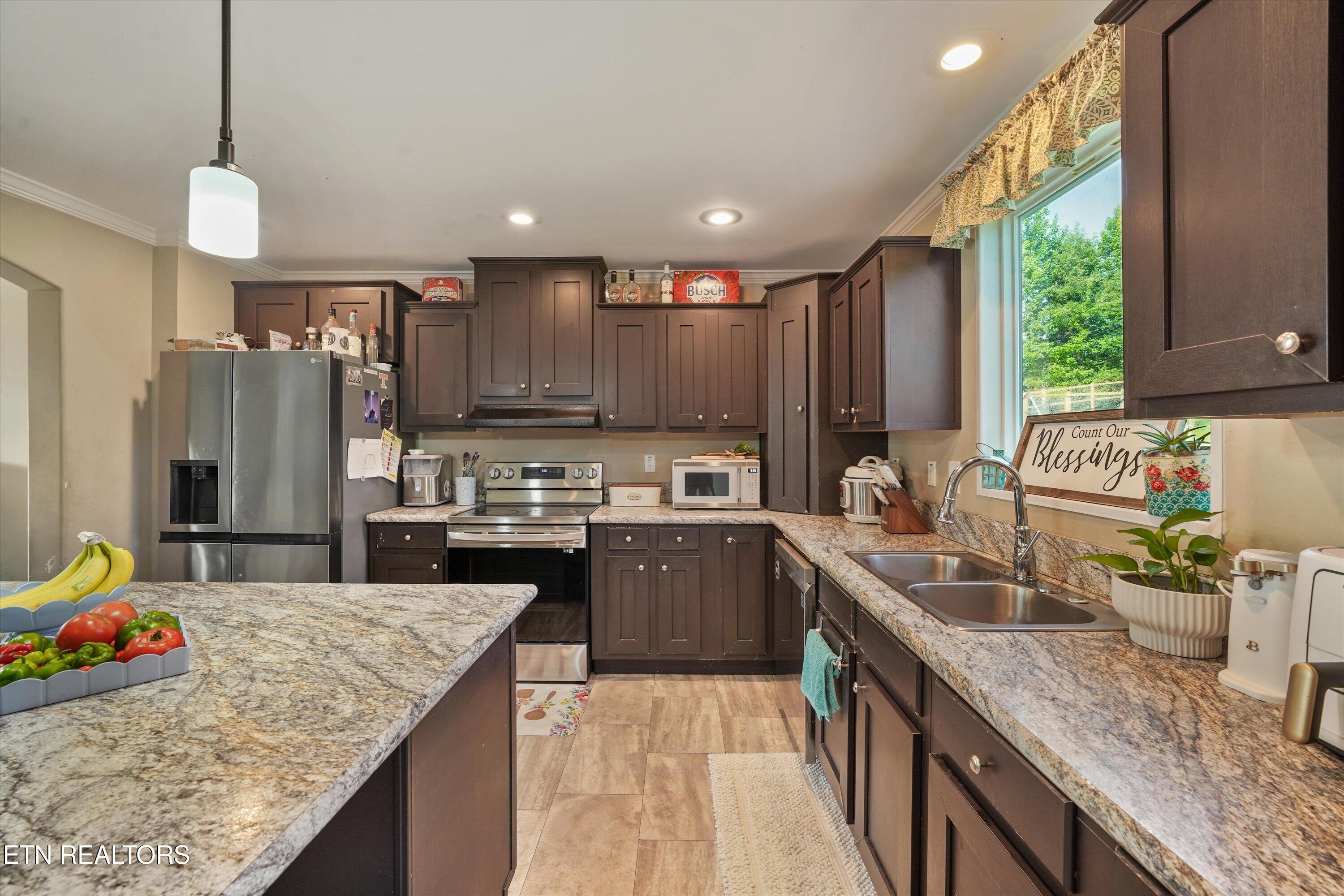 5615 Big Sandy Road Philadelphia TN 37846