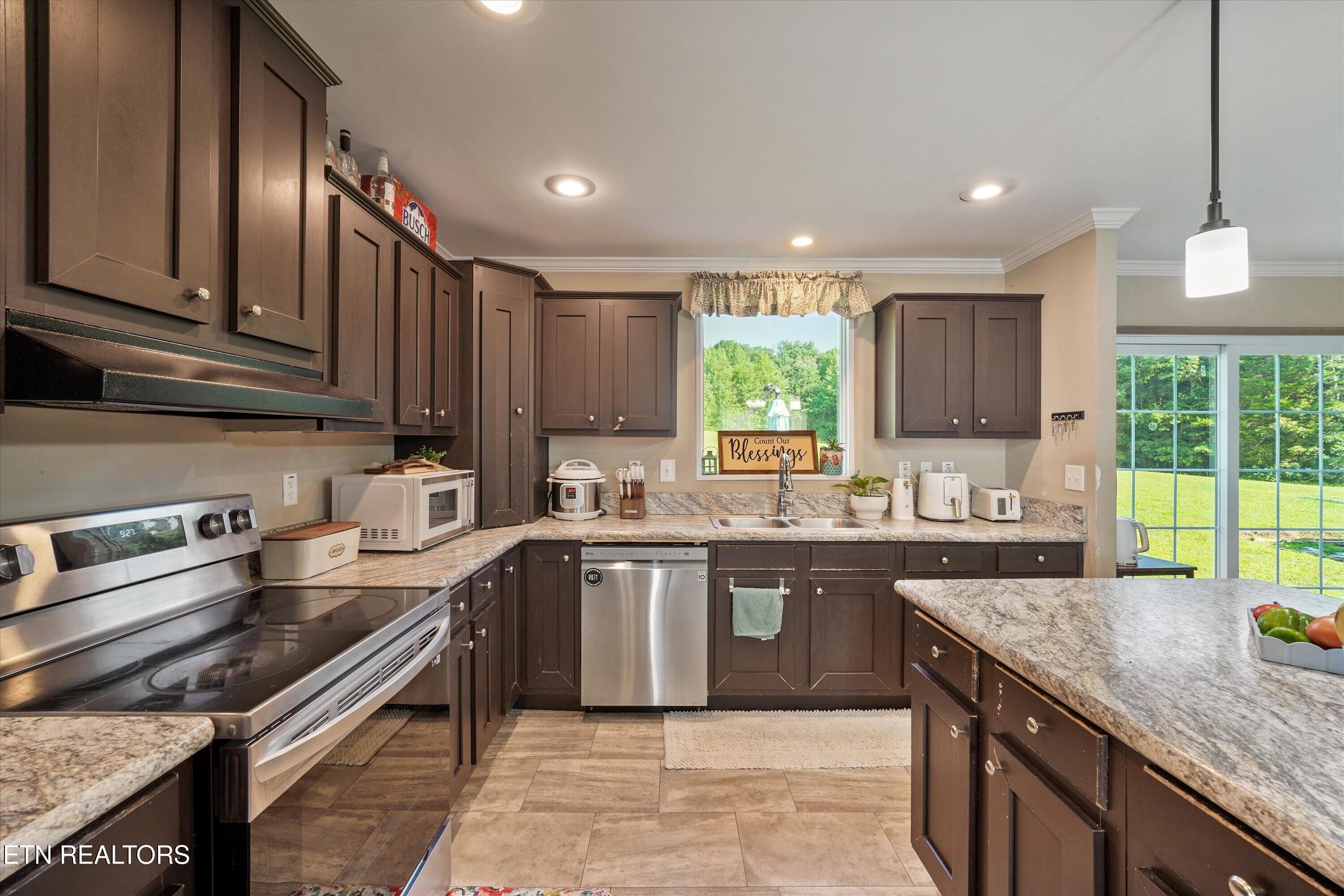 5615 Big Sandy Road Philadelphia TN 37846