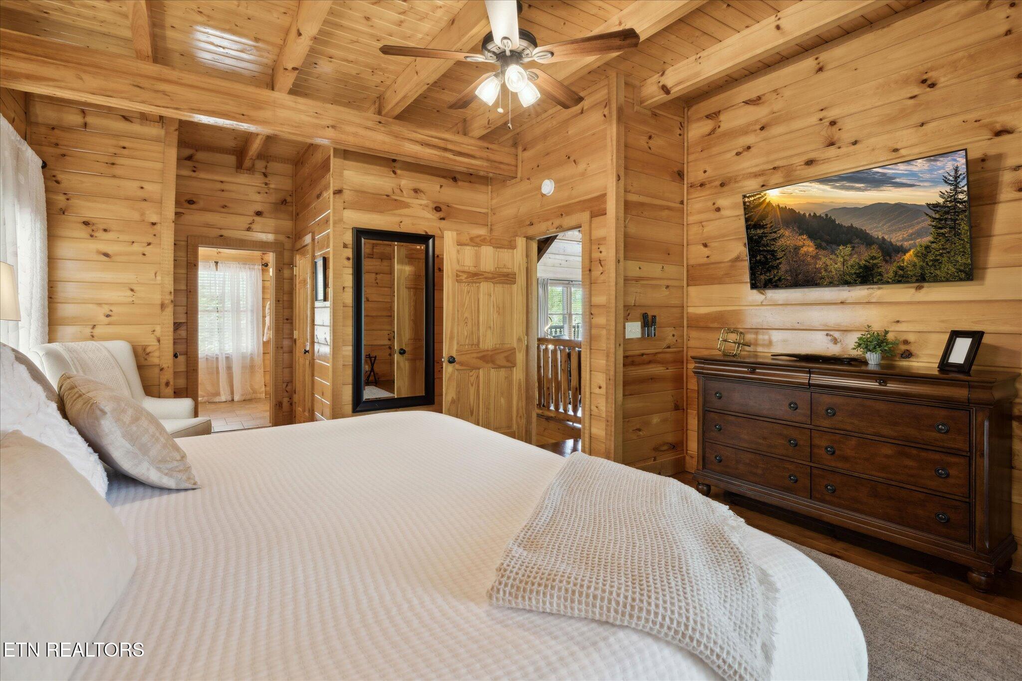 3206 Falling Leaf Way Pigeon Forge TN 37863