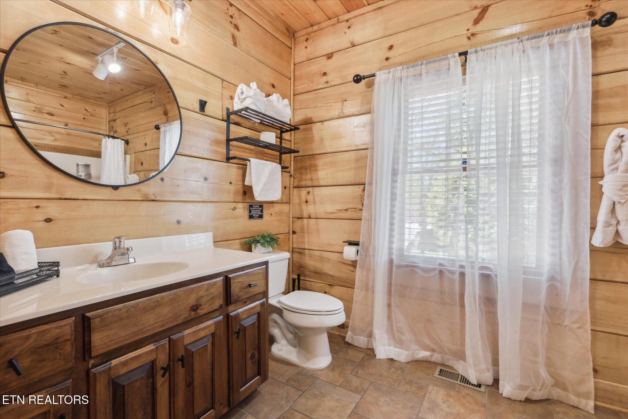 3206 Falling Leaf Way Pigeon Forge TN 37863