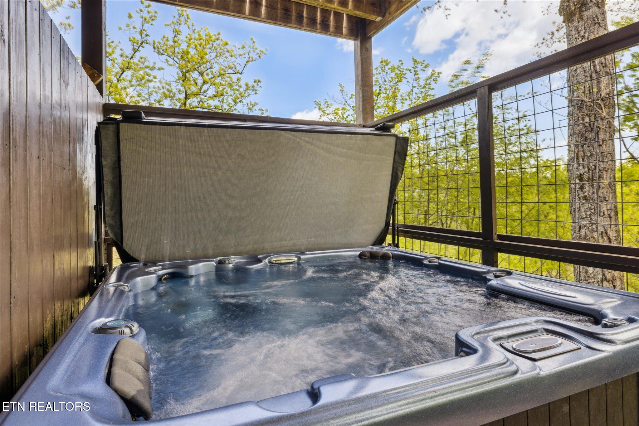 3206 Falling Leaf Way Pigeon Forge TN 37863