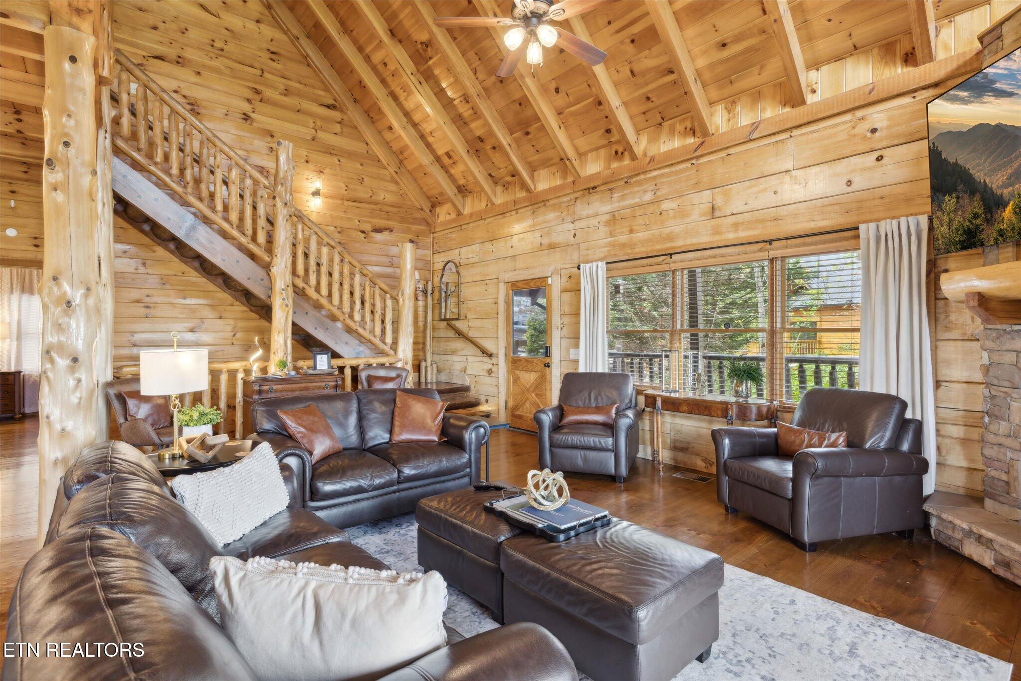 3206 Falling Leaf Way Pigeon Forge TN 37863