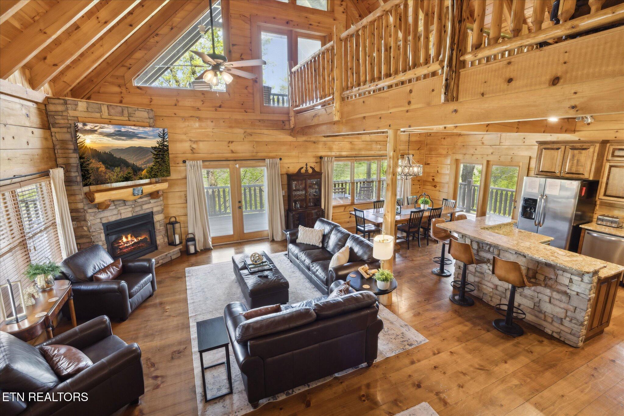 3206 Falling Leaf Way Pigeon Forge TN 37863