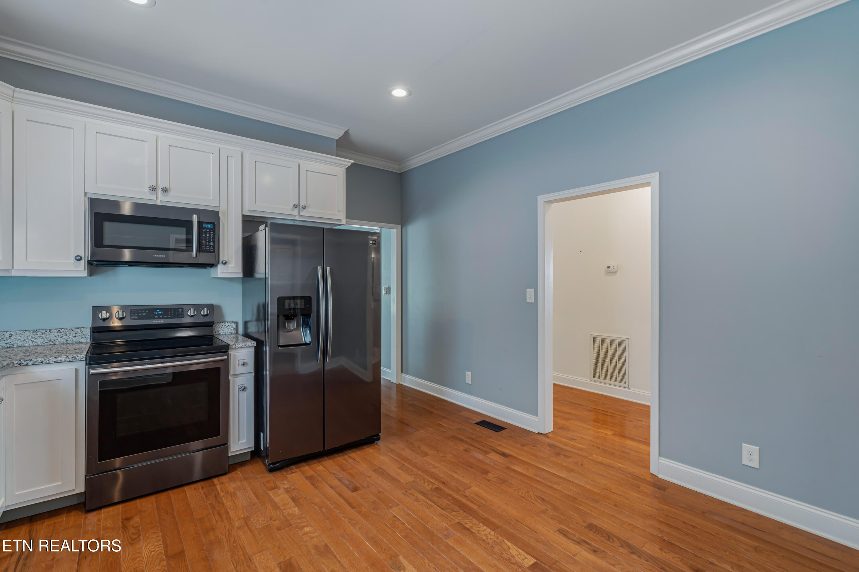 217 Leonard Place Knoxville TN 37917