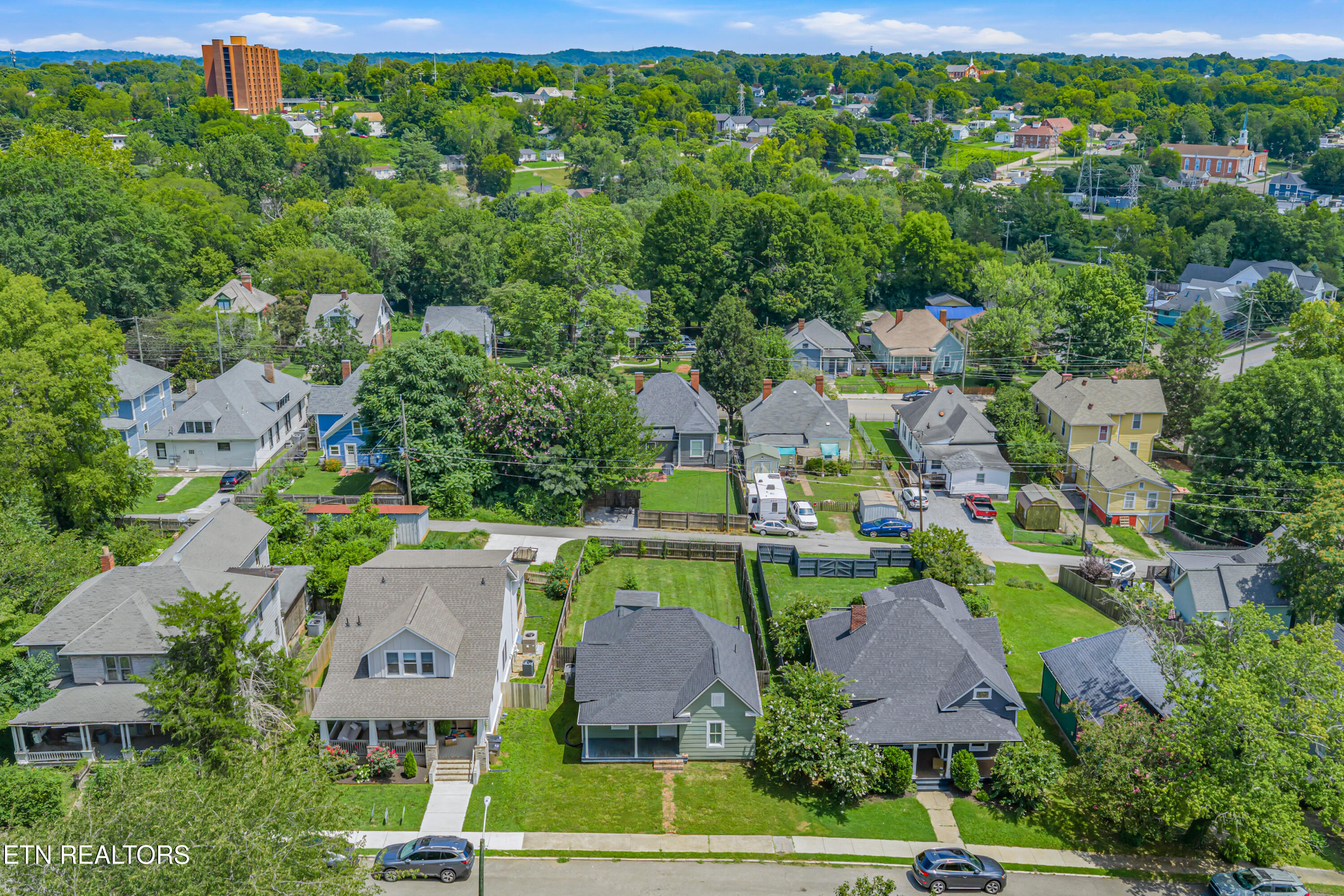 217 Leonard Place Knoxville TN 37917