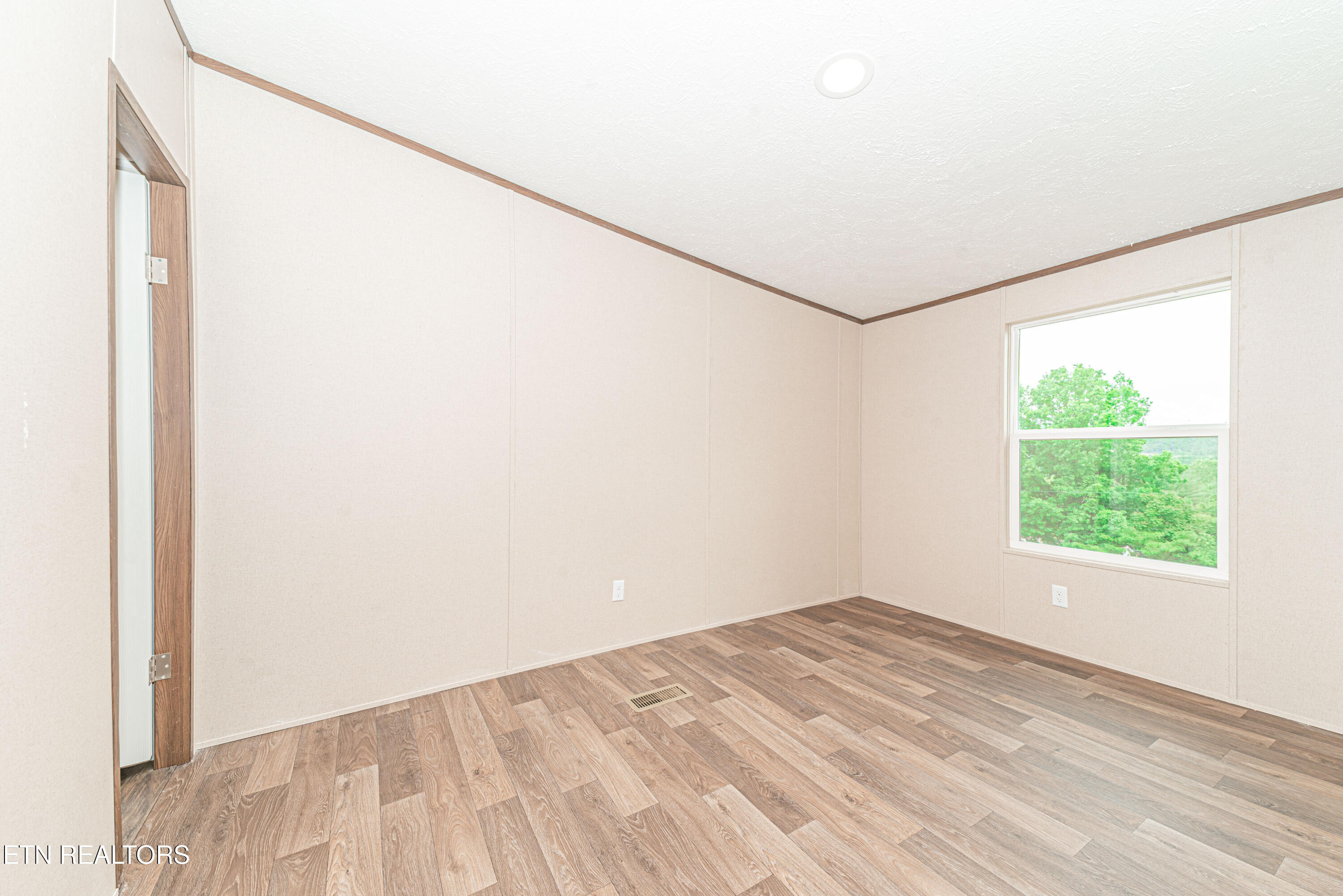 204 Hillside Drive Lafollette TN 37766