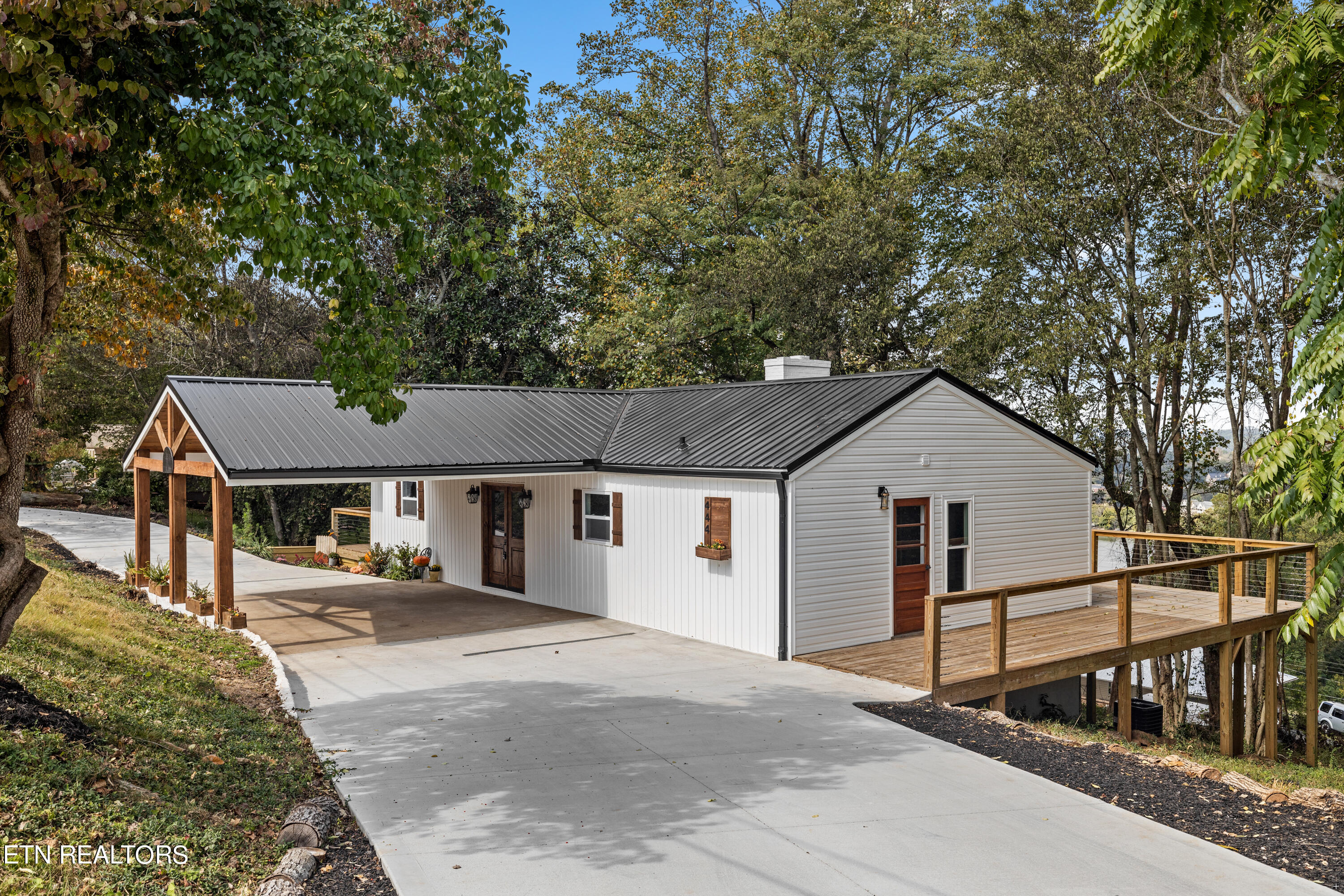 444 Mason Lane Loudon TN 37774