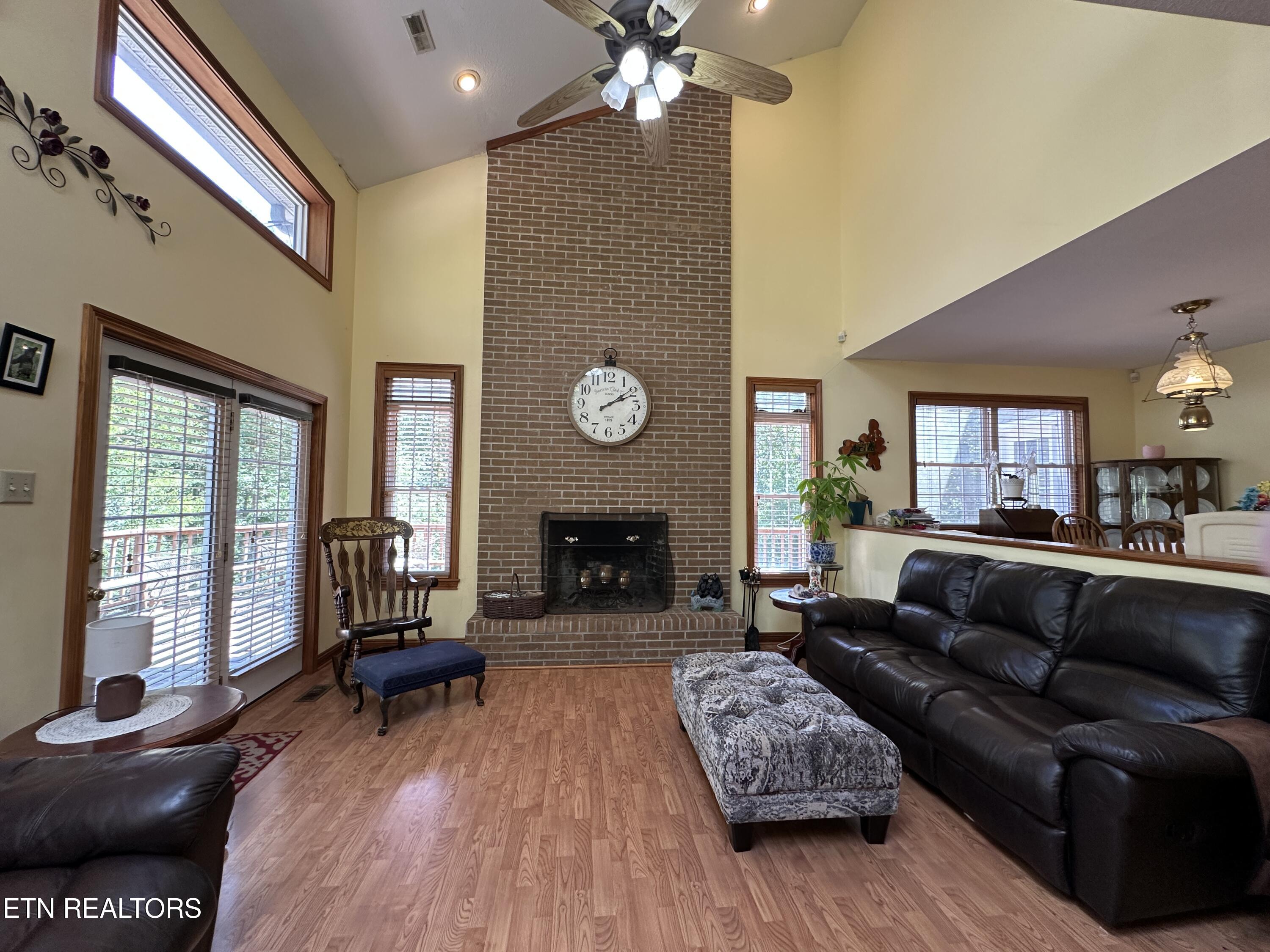 328 N Dark Hollow Road Andersonville TN 37705