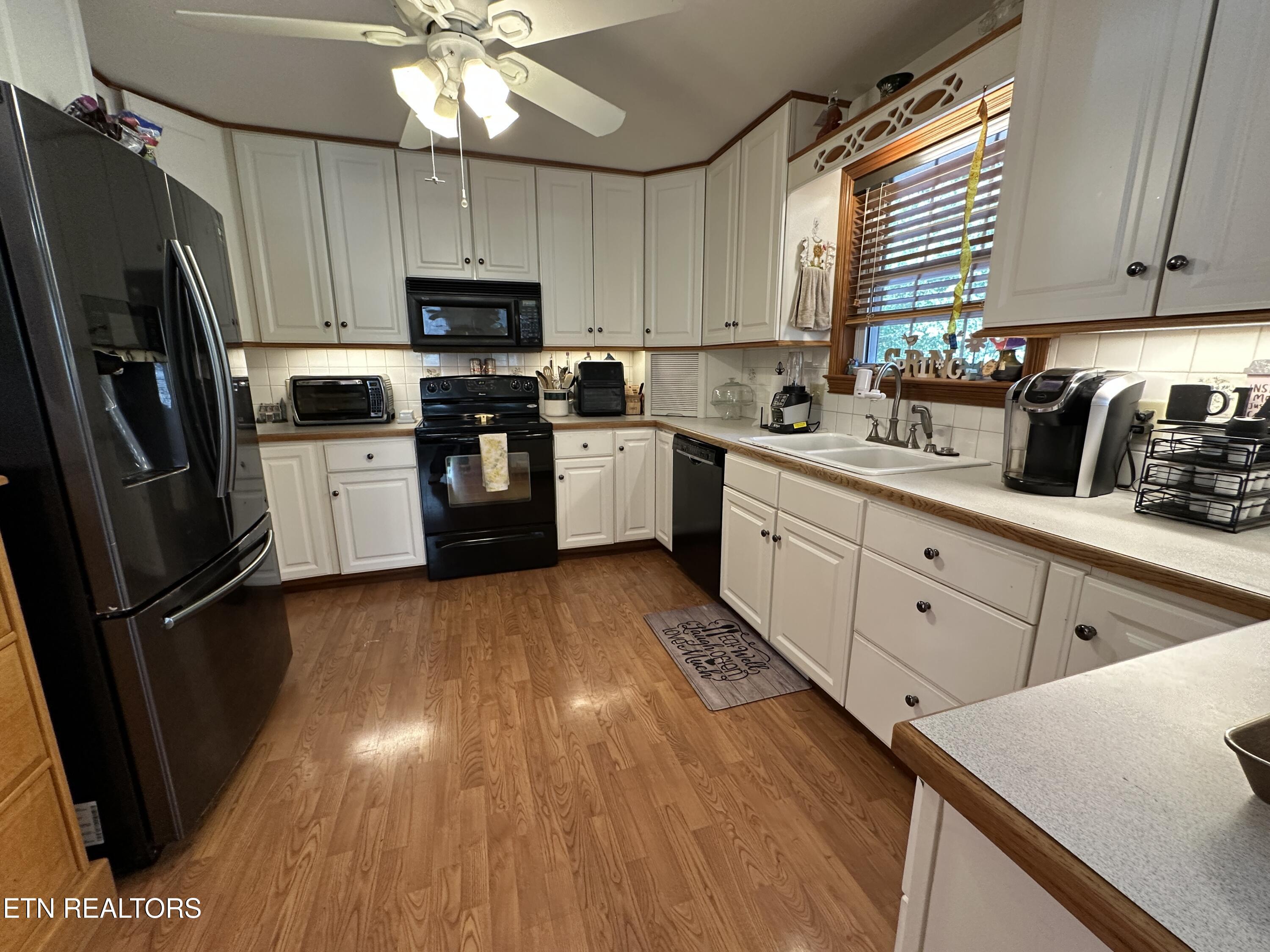 328 N Dark Hollow Road Andersonville TN 37705