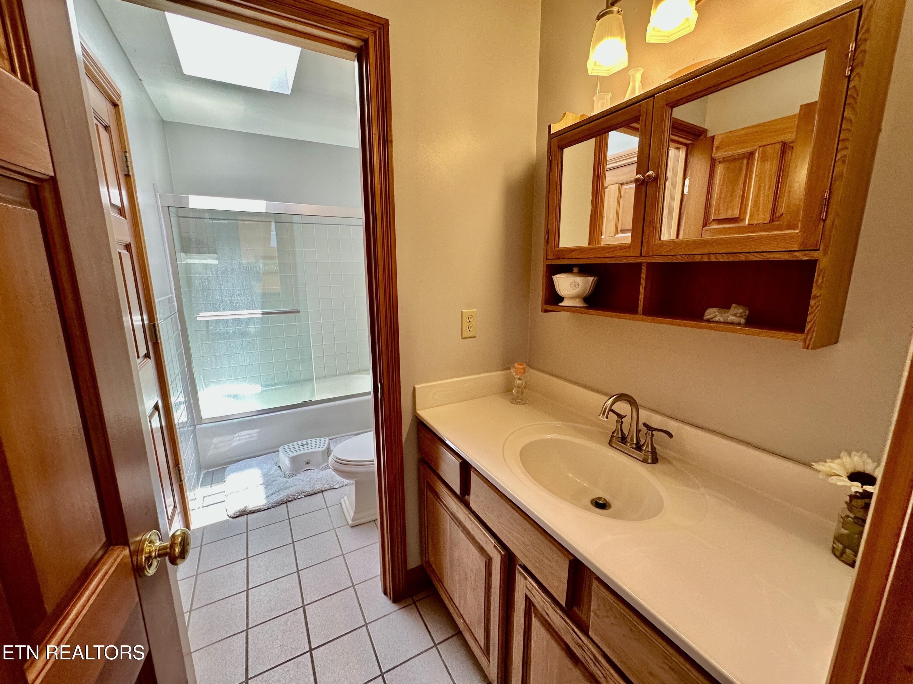 328 N Dark Hollow Road Andersonville TN 37705