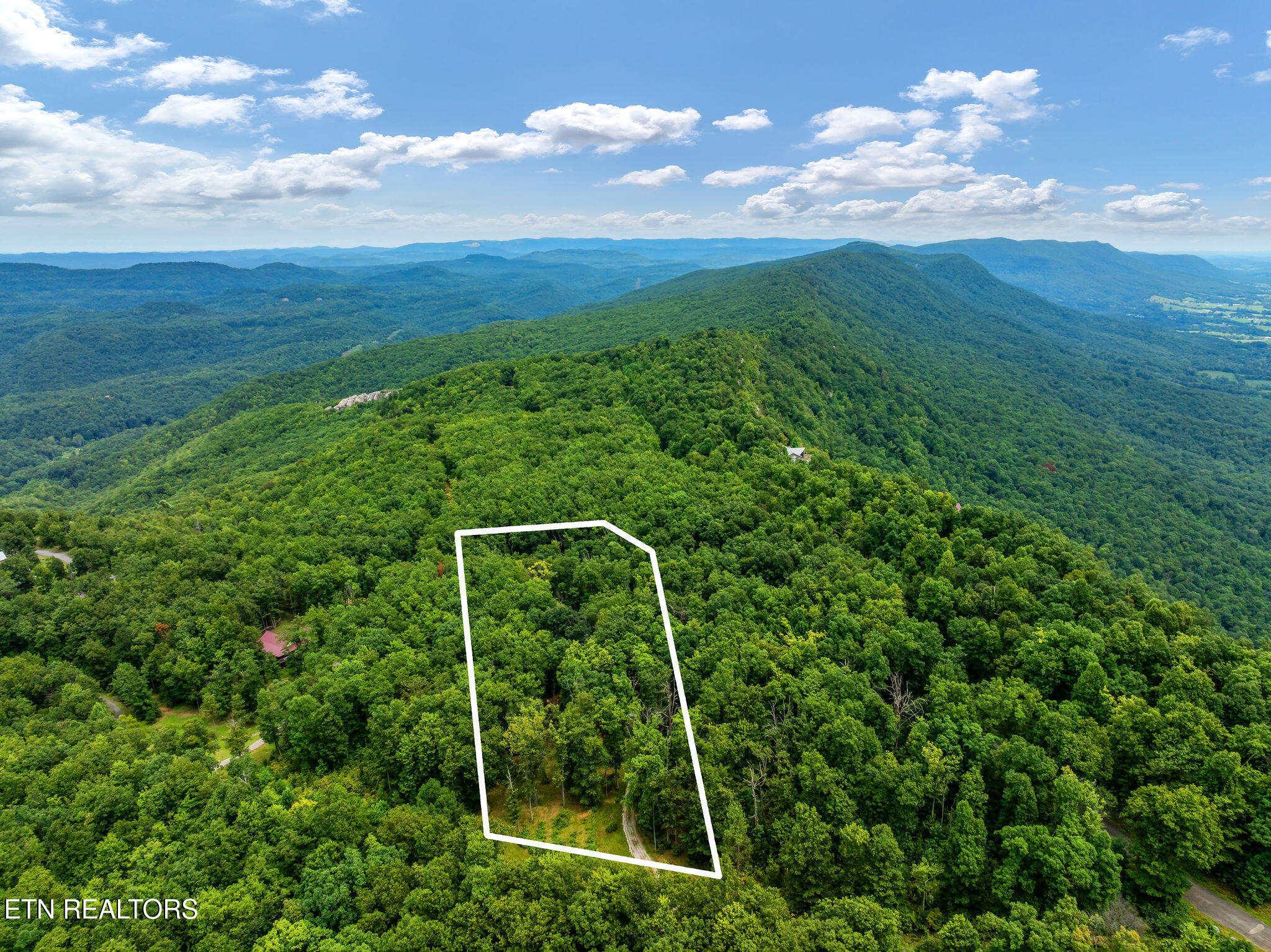 148 Chimney Rock Lane Lafollette TN 37729