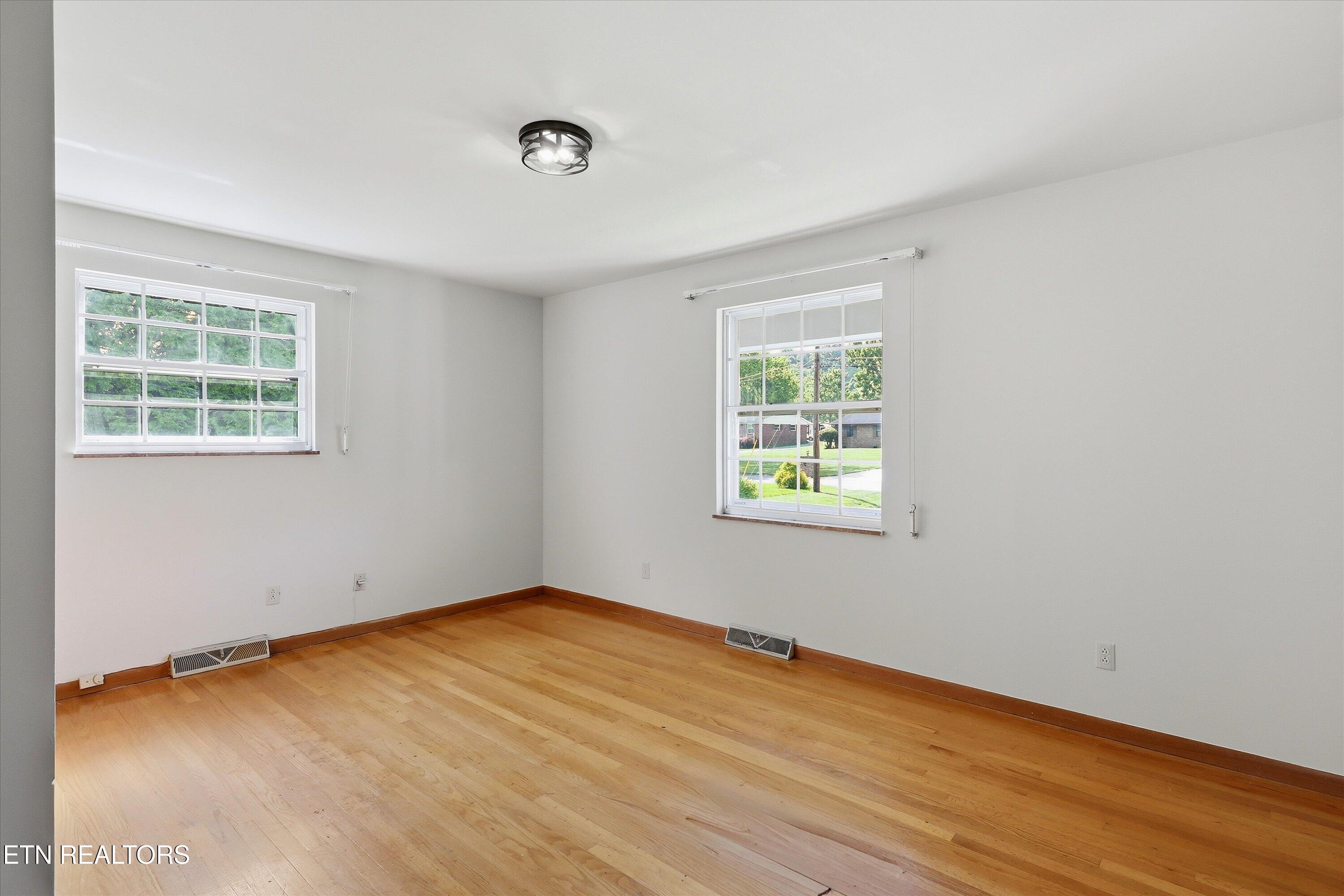1809 River Shores Drive Knoxville TN 37914
