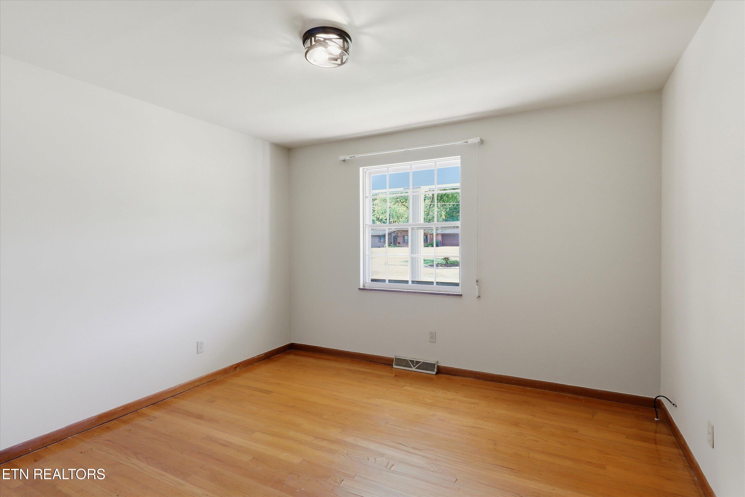 1809 River Shores Drive Knoxville TN 37914