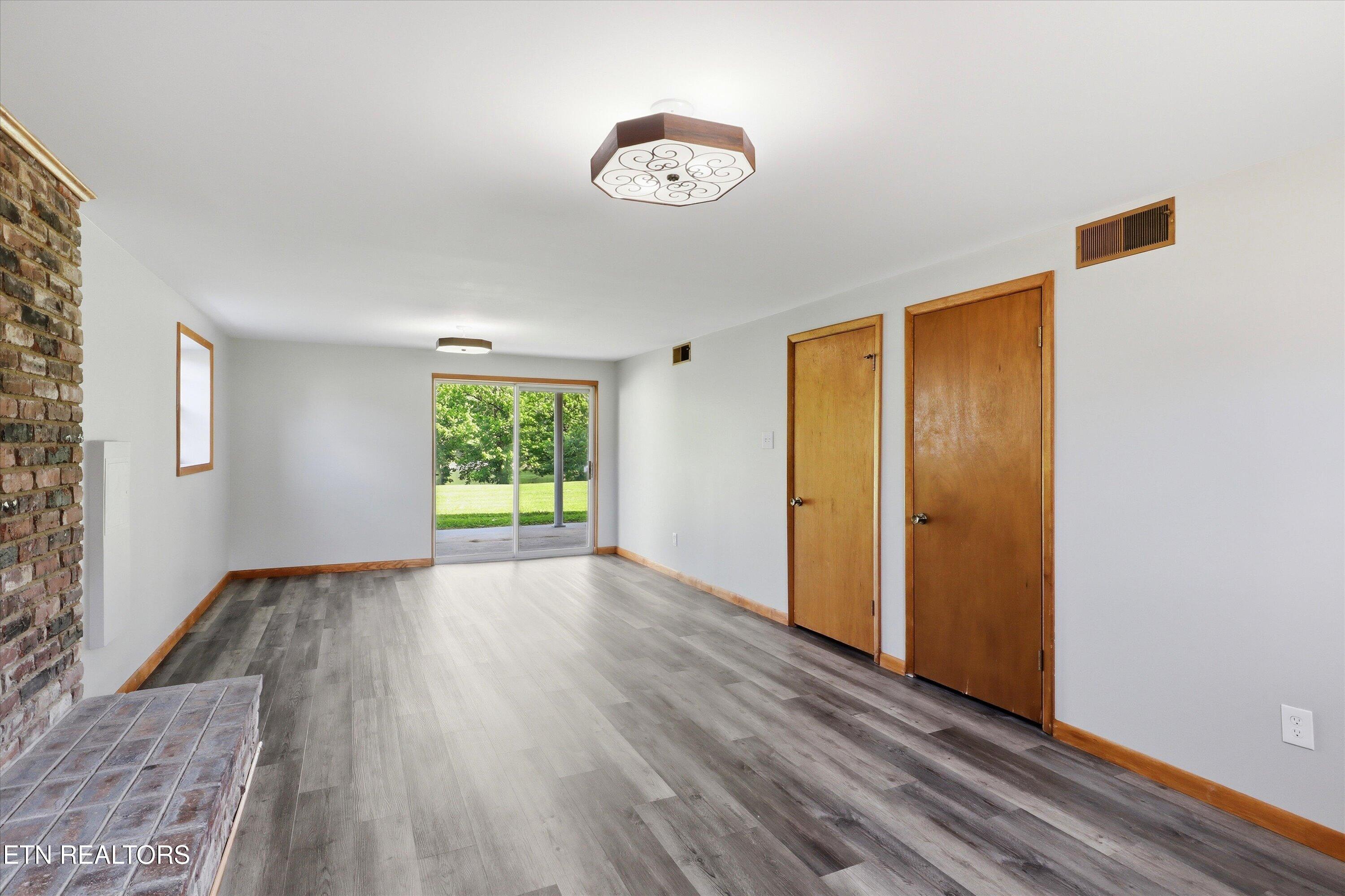 1809 River Shores Drive Knoxville TN 37914