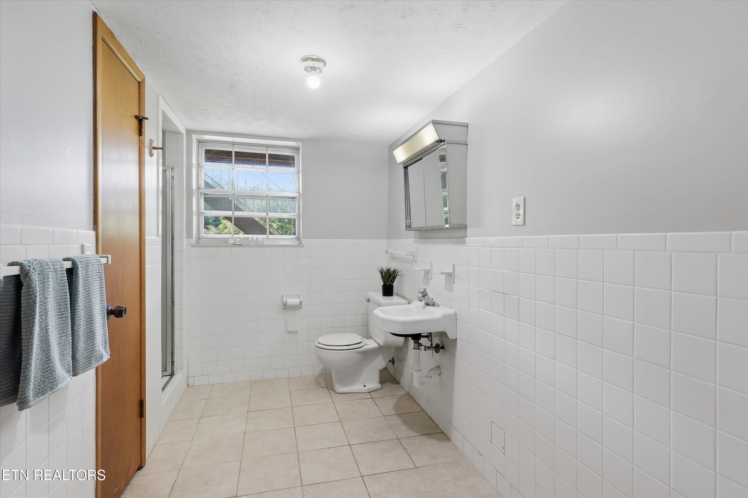 1809 River Shores Drive Knoxville TN 37914