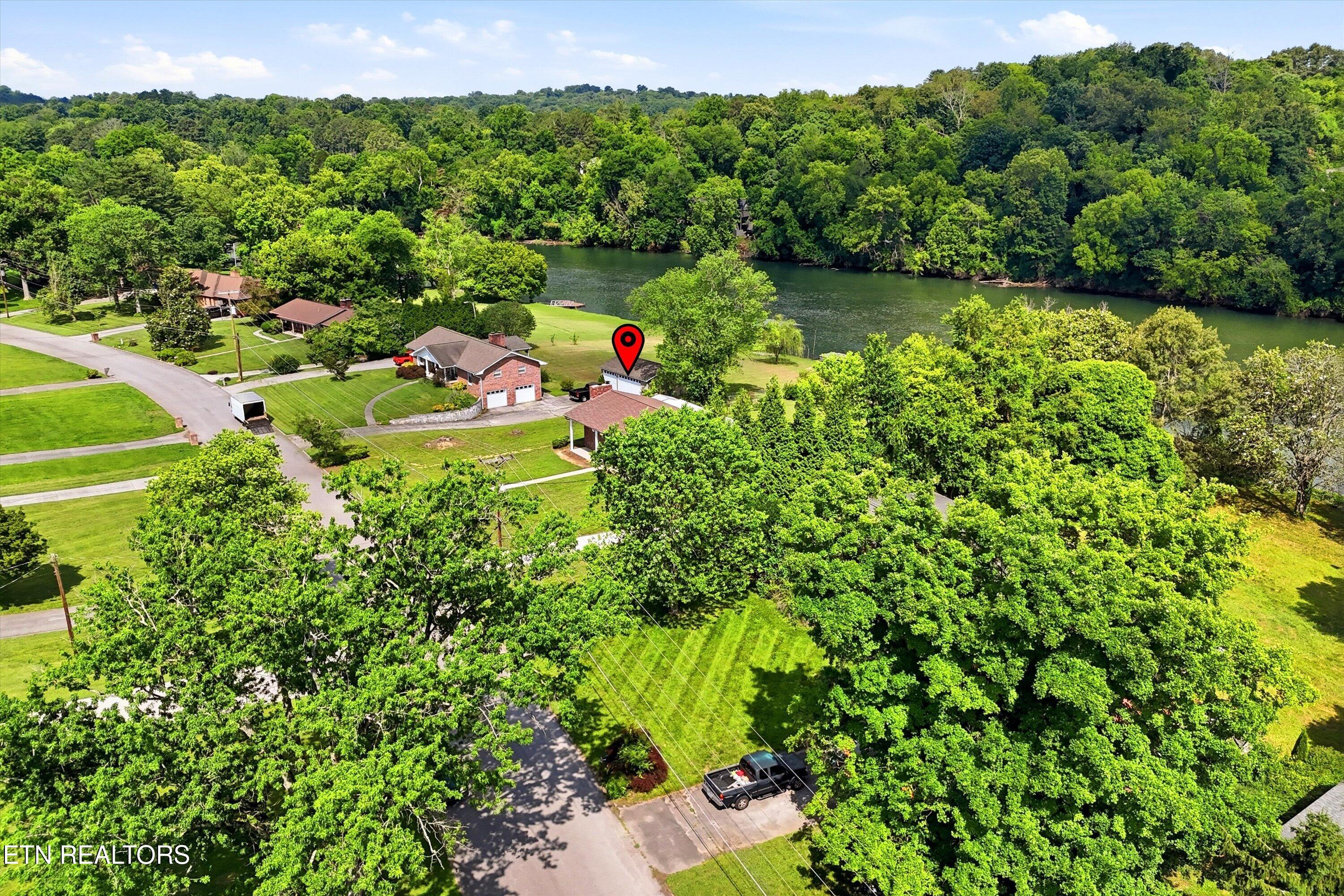 1809 River Shores Drive Knoxville TN 37914