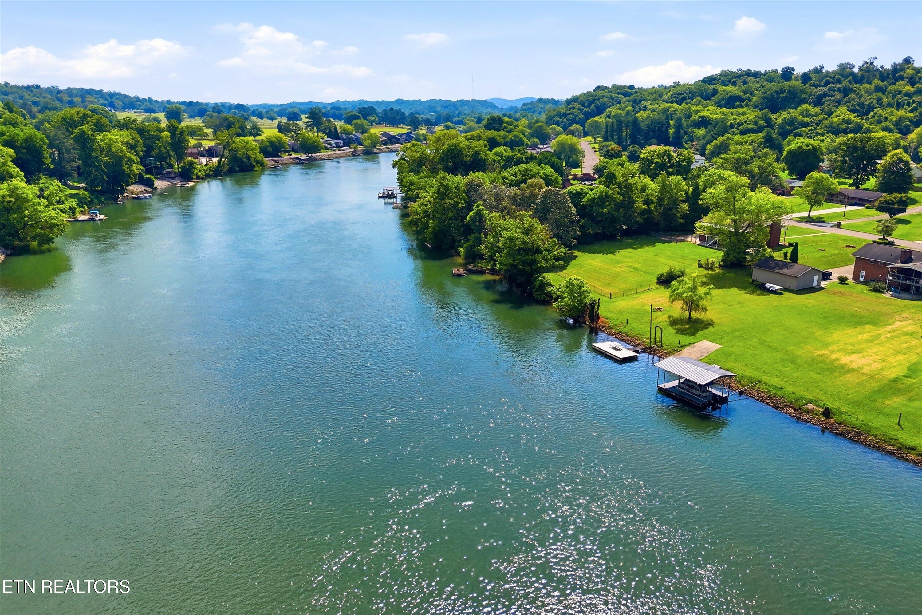 1809 River Shores Drive Knoxville TN 37914