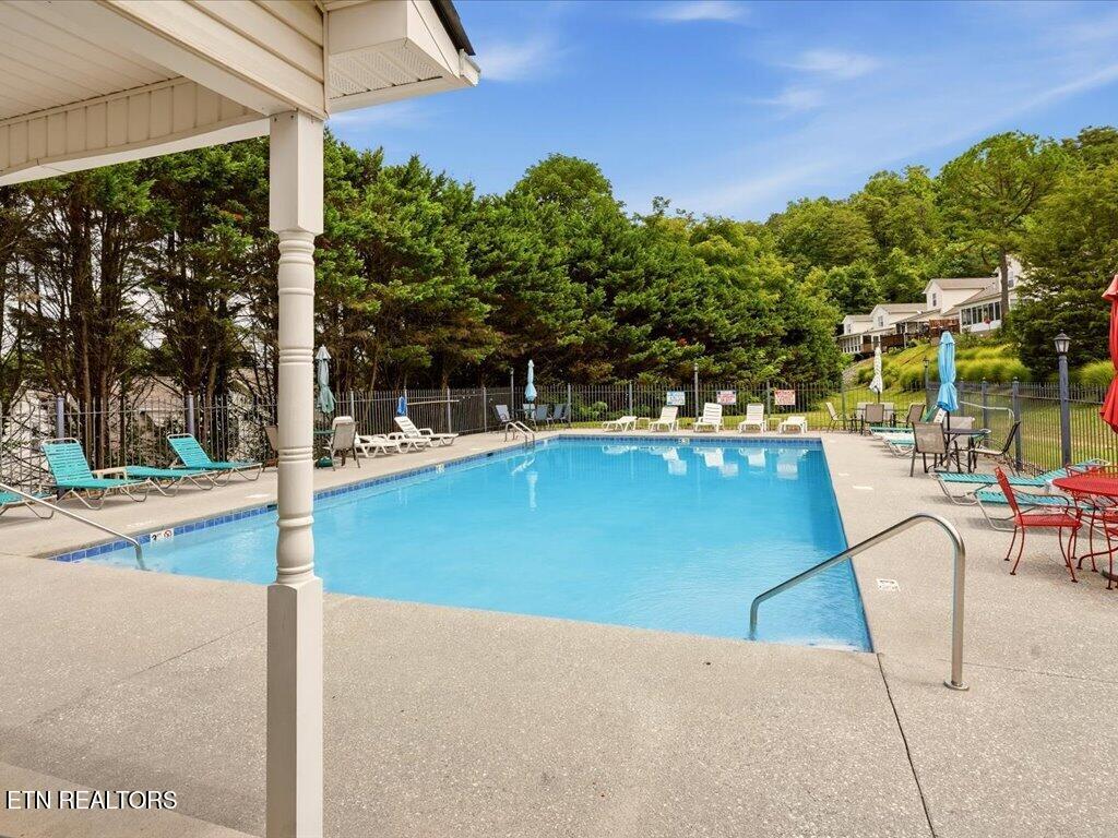 10026 Bellflower Way Knoxville TN 37932