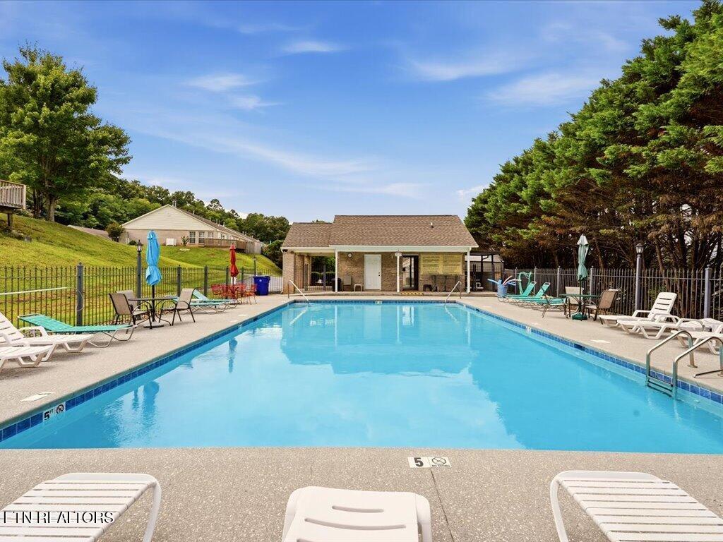 10026 Bellflower Way Knoxville TN 37932