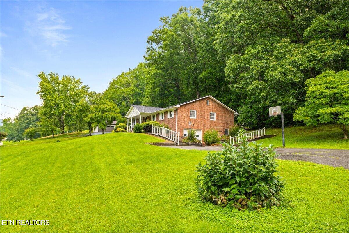 227 Fairway Drive Lafollette TN 37766