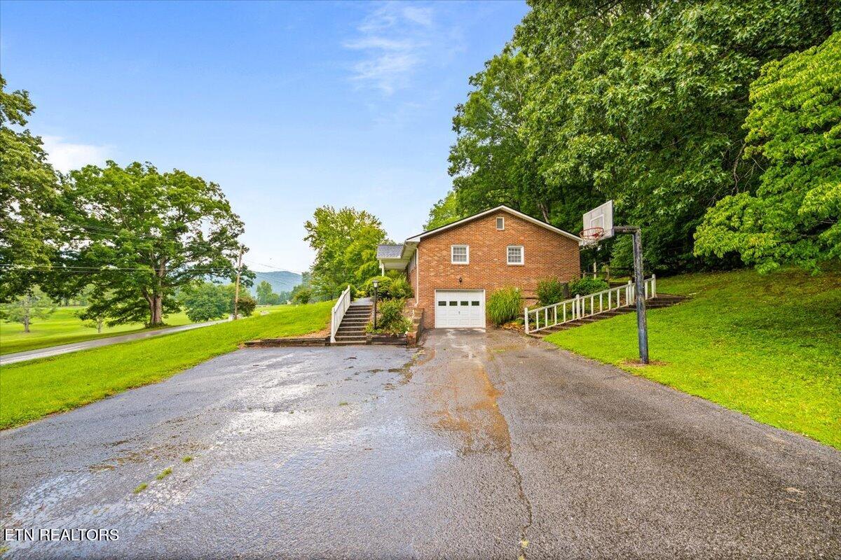 227 Fairway Drive Lafollette TN 37766