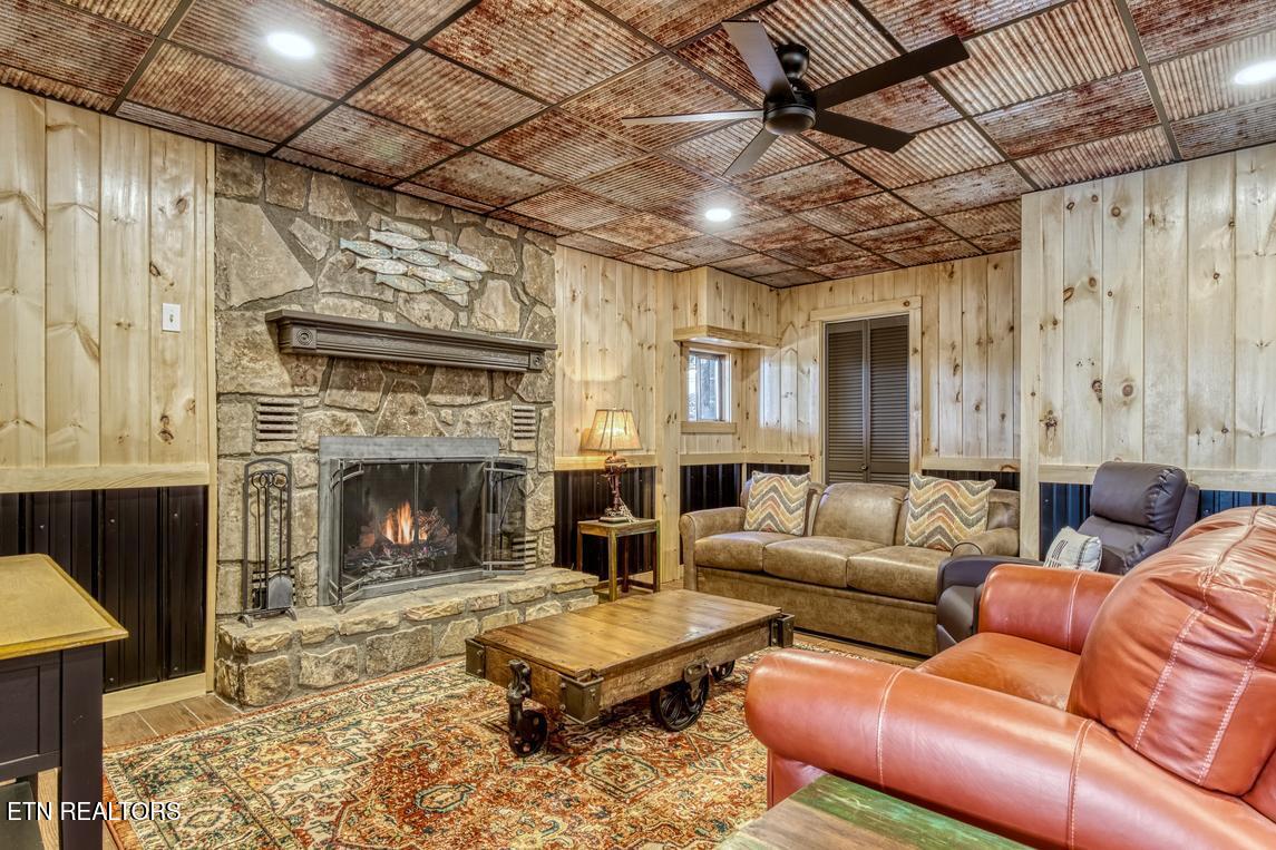 1421 Highway 139 Dandridge TN 37725
