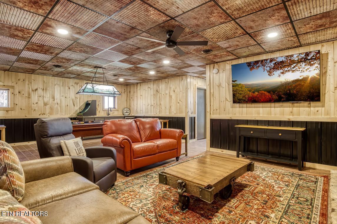 1421 Highway 139 Dandridge TN 37725