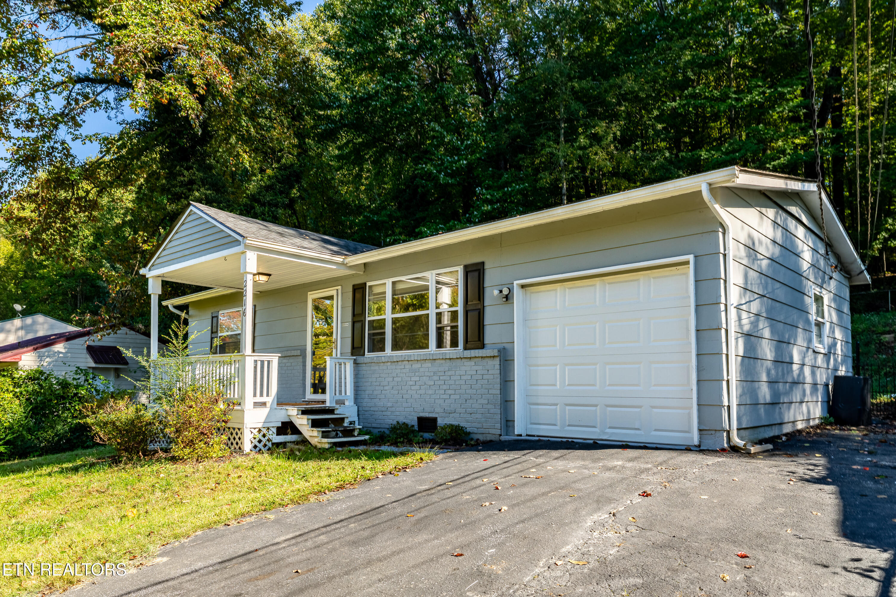 2216 Rifle Range Drive Knoxville TN 37918