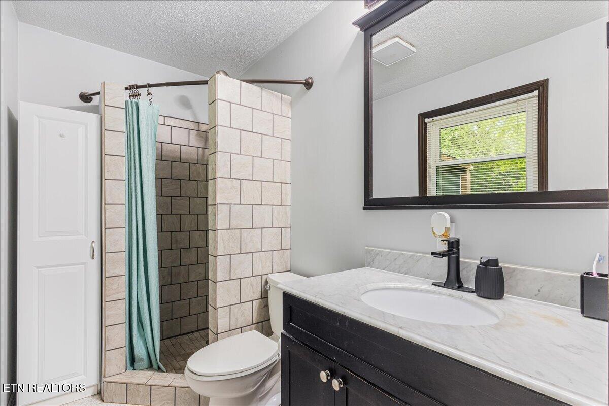 1305 Ridgeway Circle Athens TN 37303