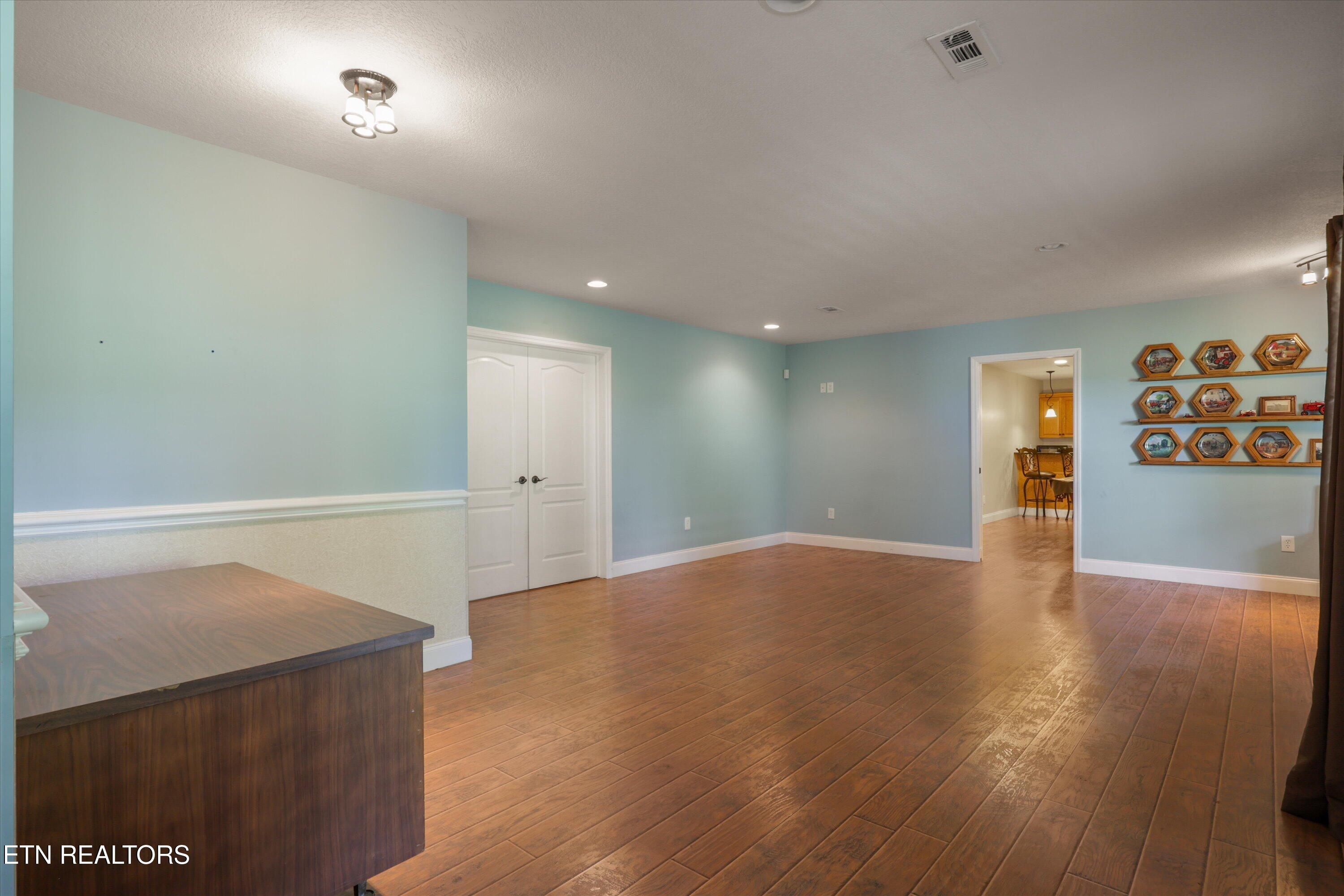 1697 Davis Ferry Road Loudon TN 37774