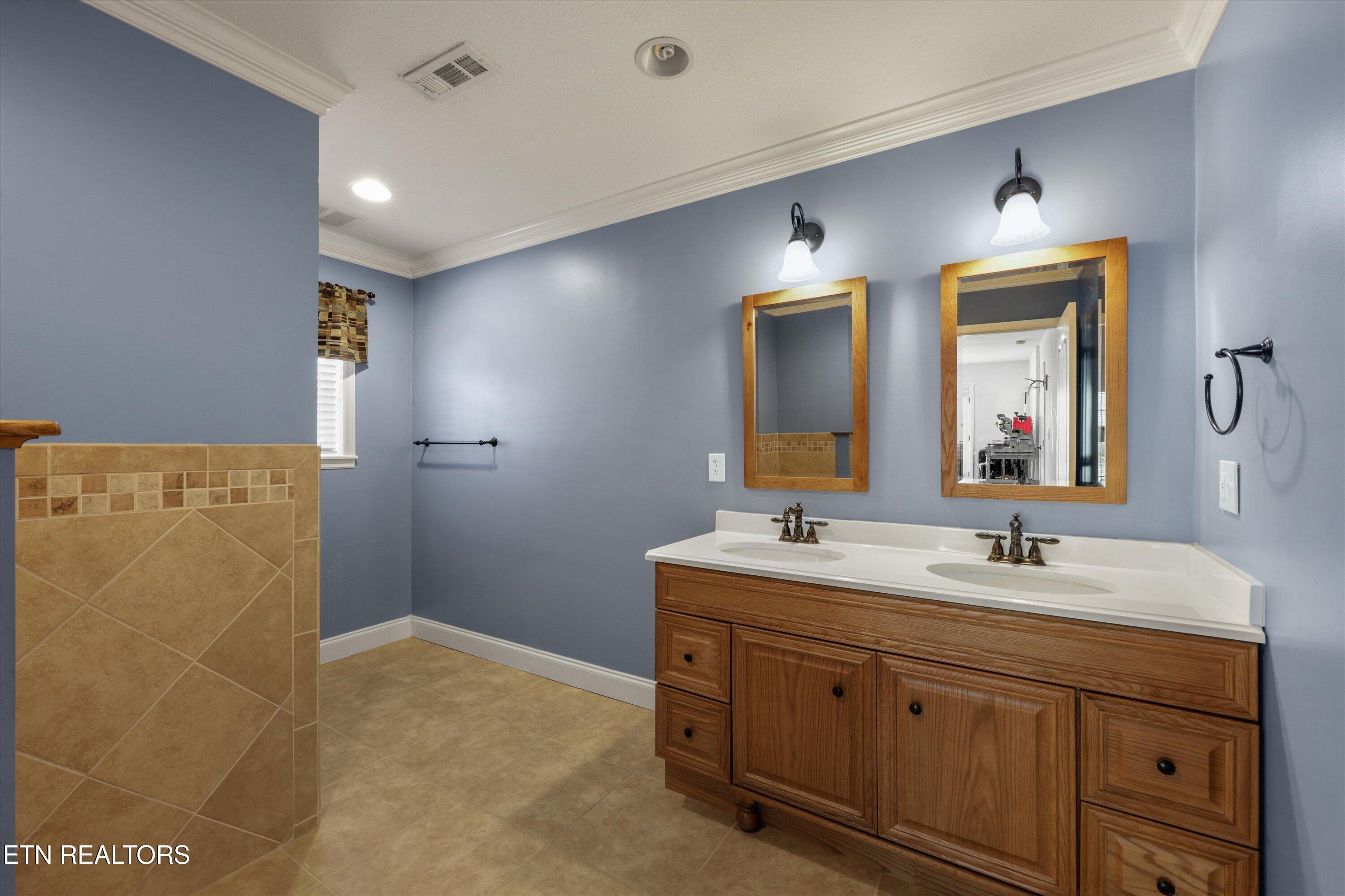 1697 Davis Ferry Road Loudon TN 37774