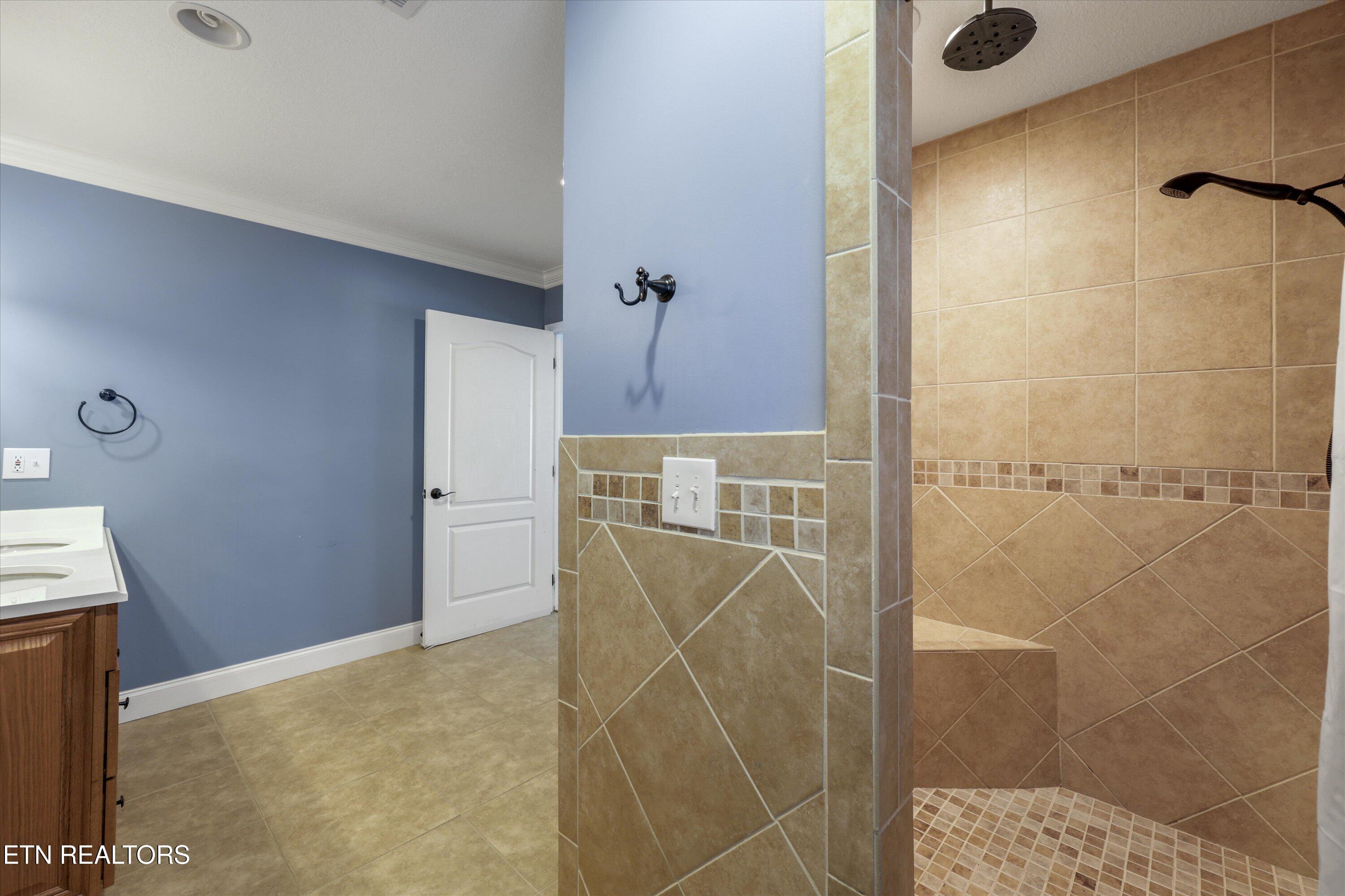 1697 Davis Ferry Road Loudon TN 37774