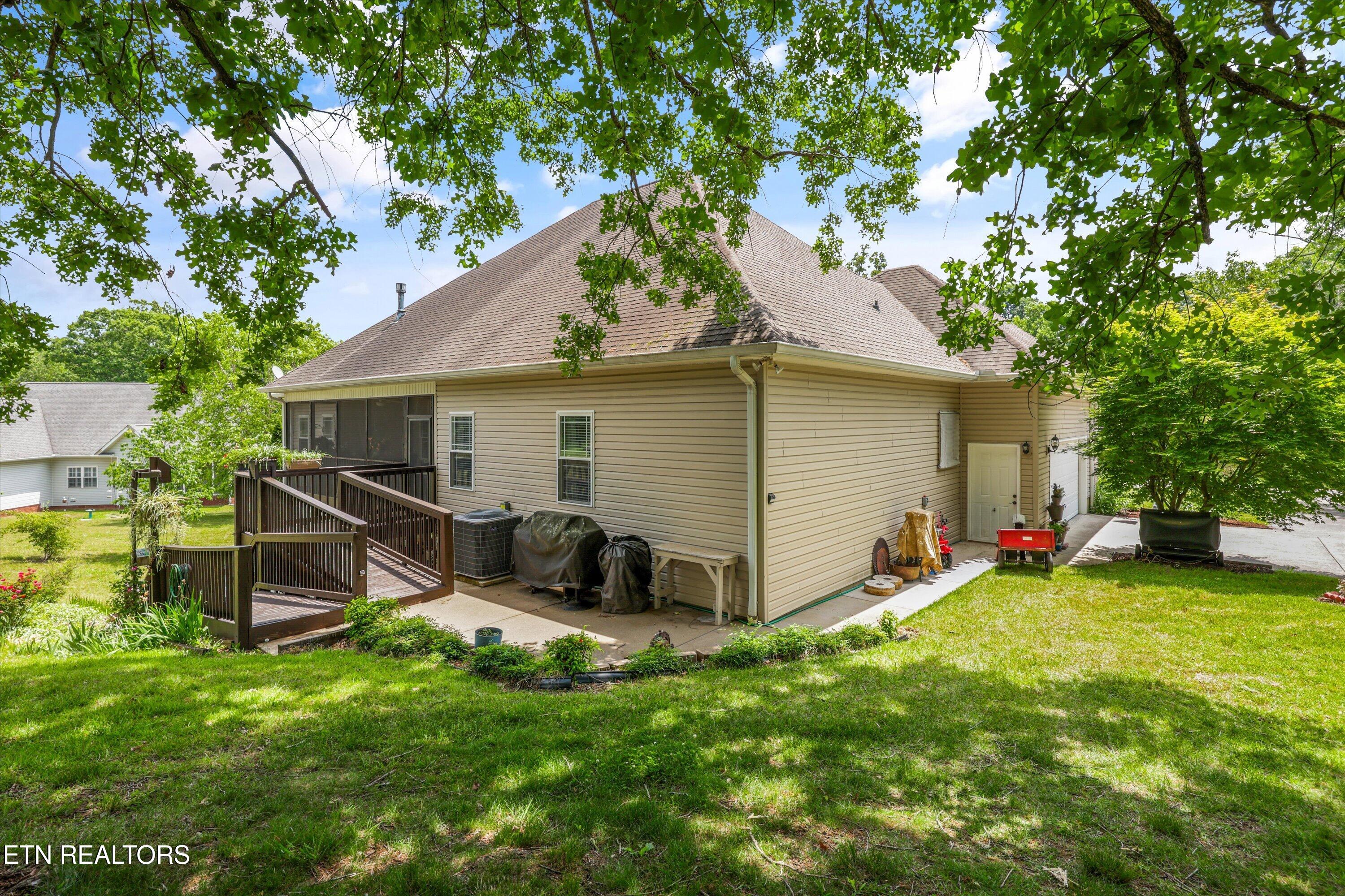 1697 Davis Ferry Road Loudon TN 37774