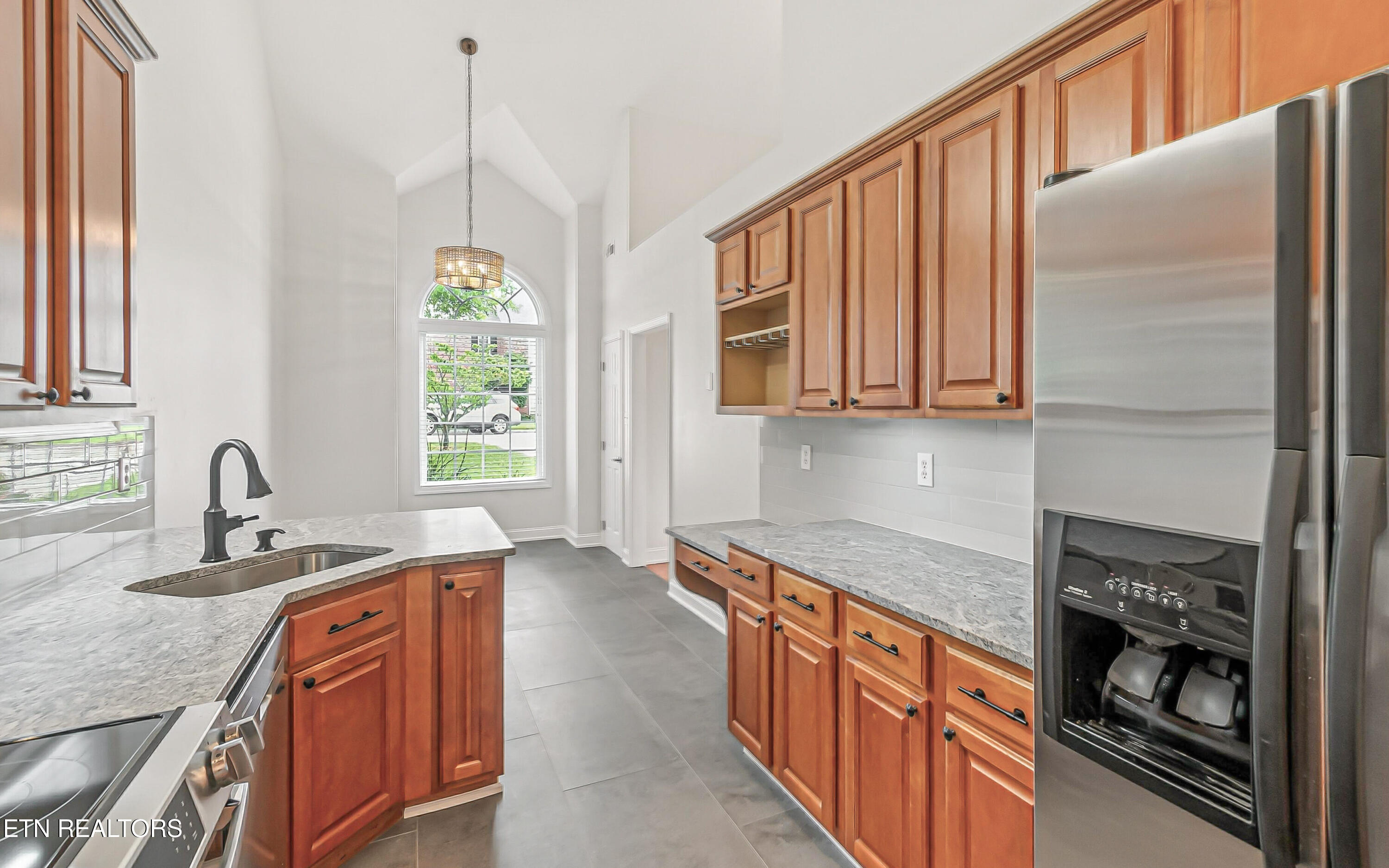 933 Gothic Manor Way Knoxville TN 37923