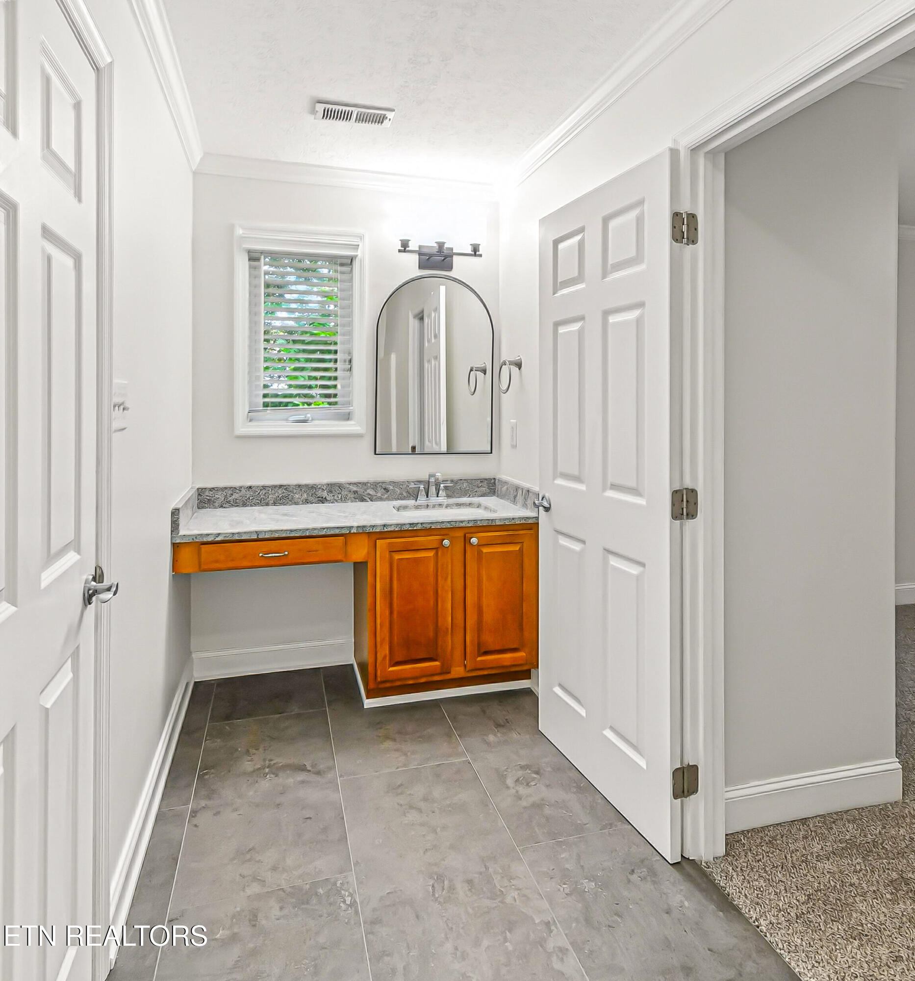 933 Gothic Manor Way Knoxville TN 37923