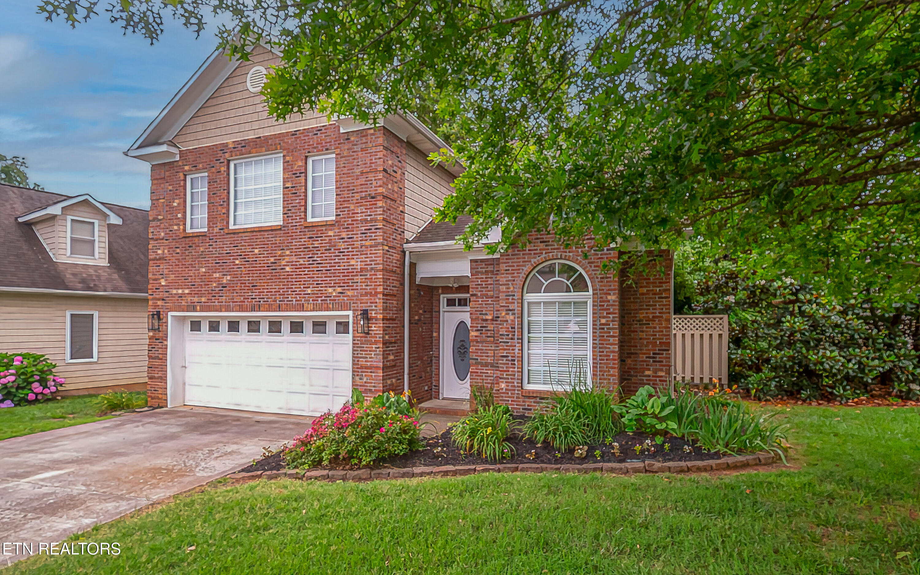 933 Gothic Manor Way Knoxville TN 37923