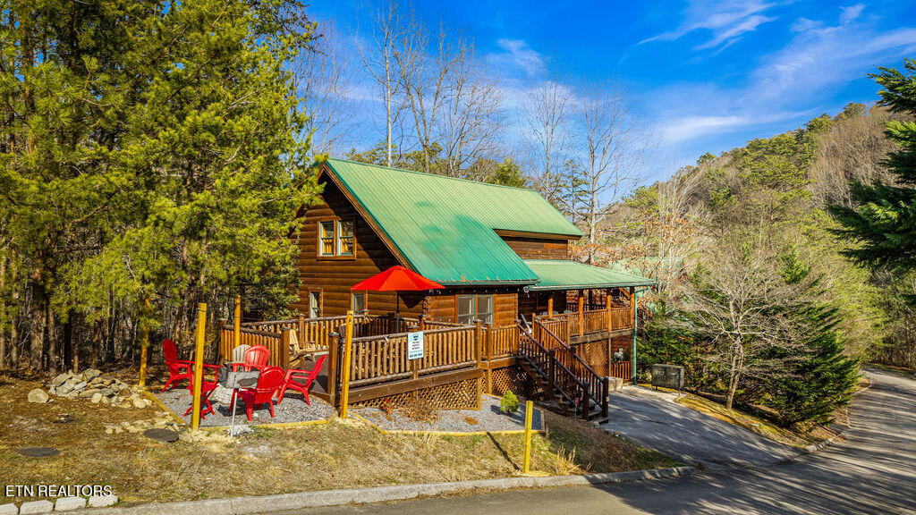 2955 Raven Fork Circle Sevierville TN 37876