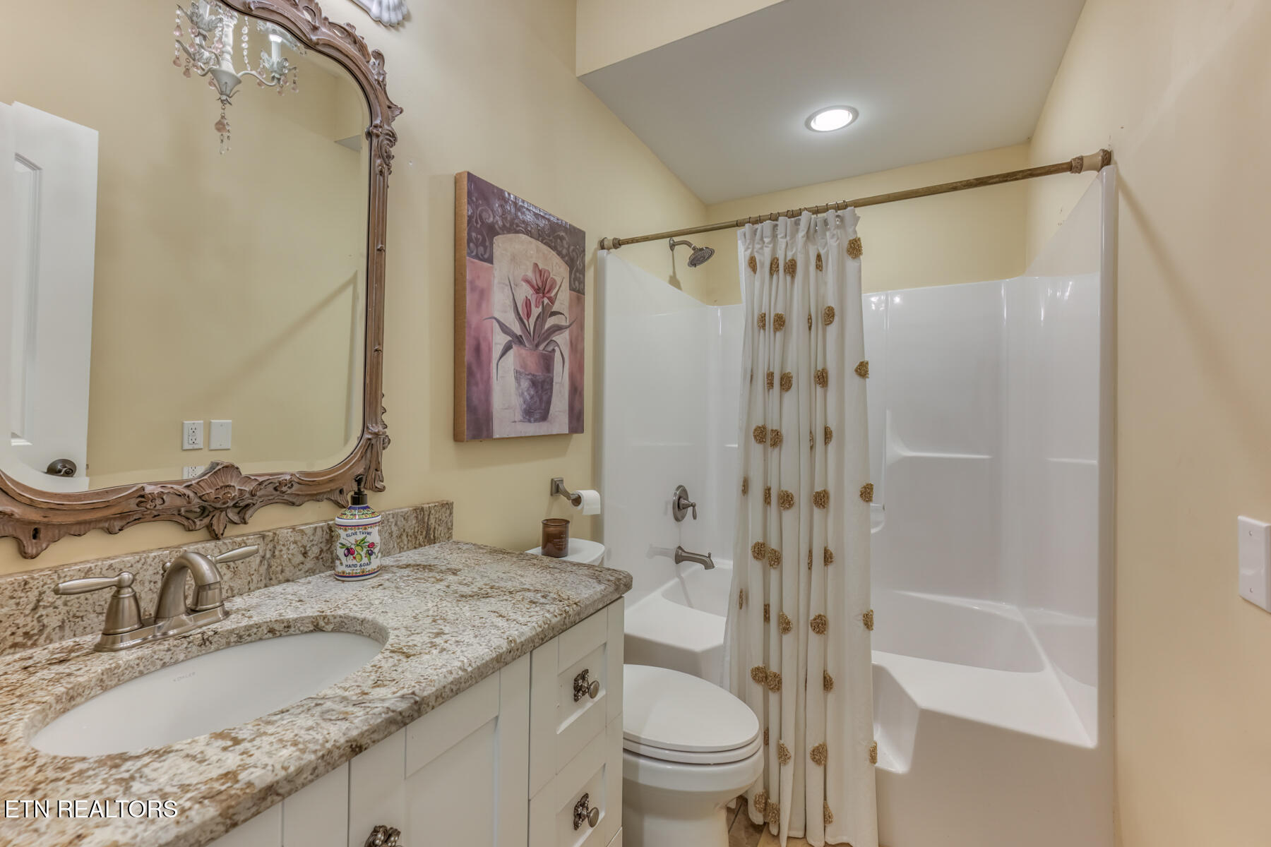 1128 Mountain Vista Pvt Drive Bristol TN 37620