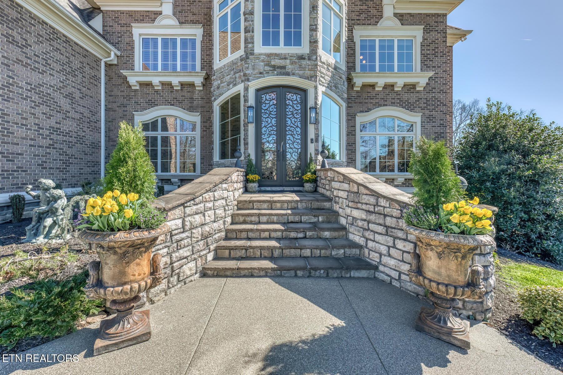1128 Mountain Vista Pvt Drive Bristol TN 37620