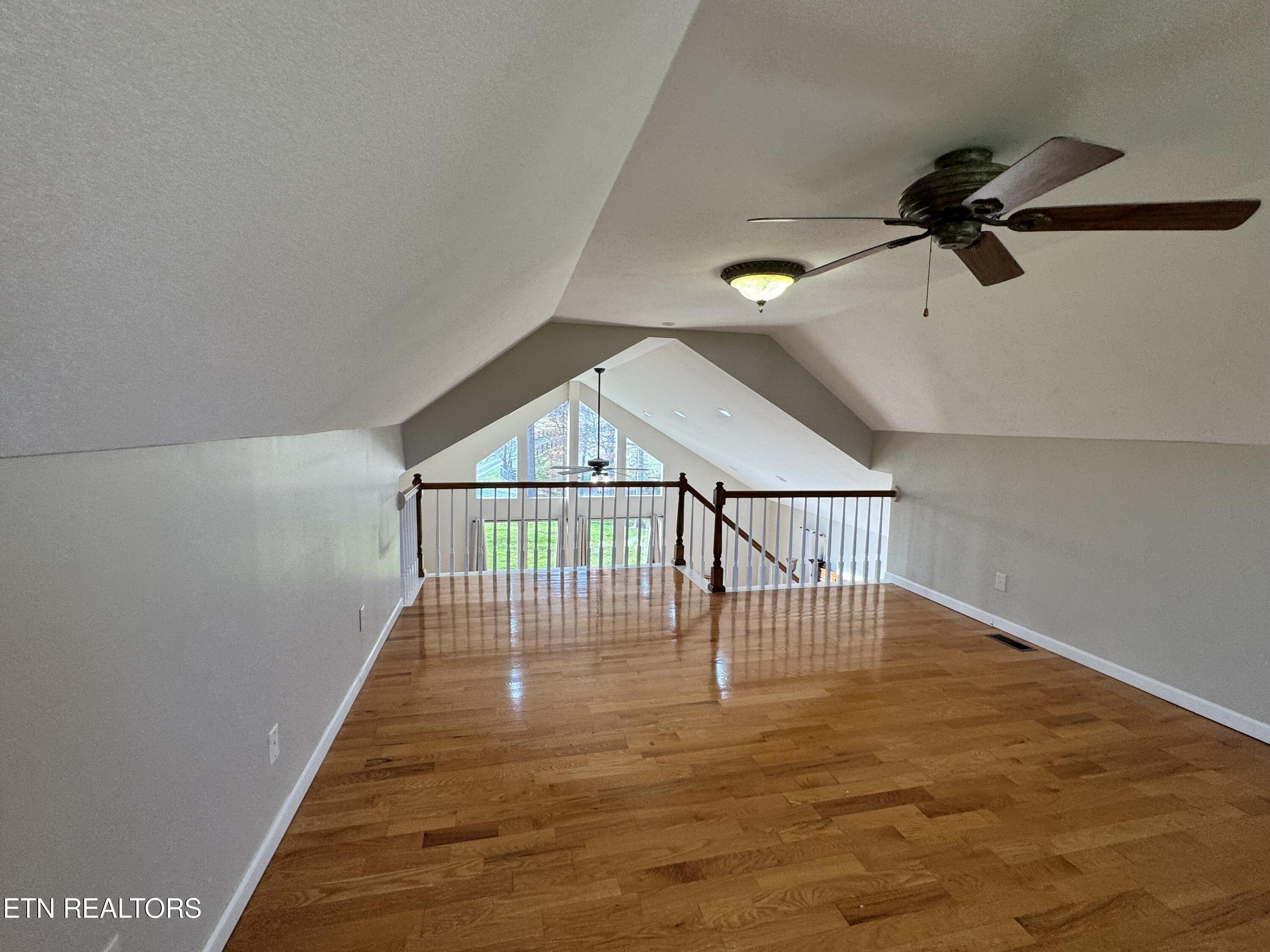 5519 S York Highway Grimsley TN 38565