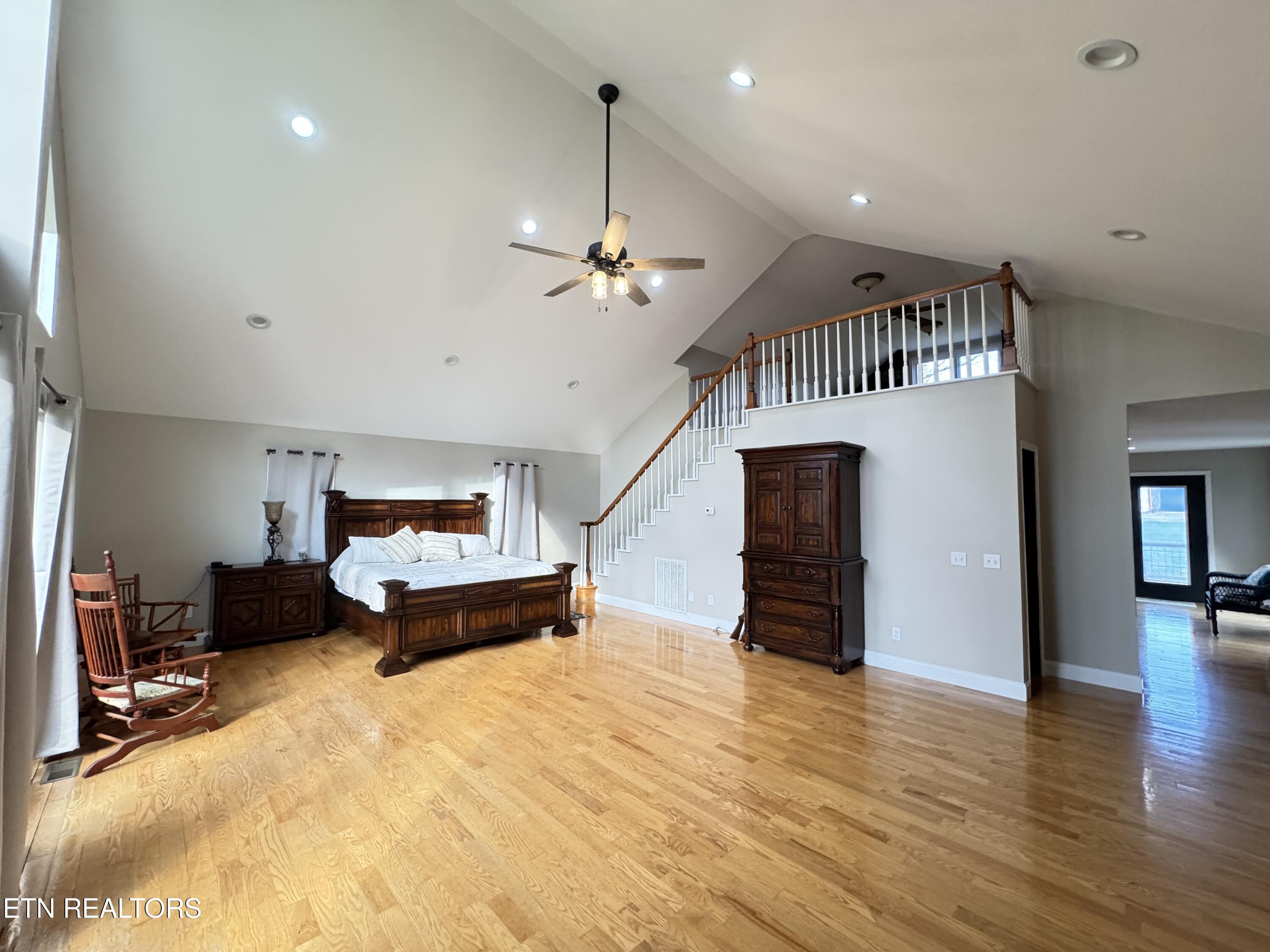 5519 S York Highway Grimsley TN 38565