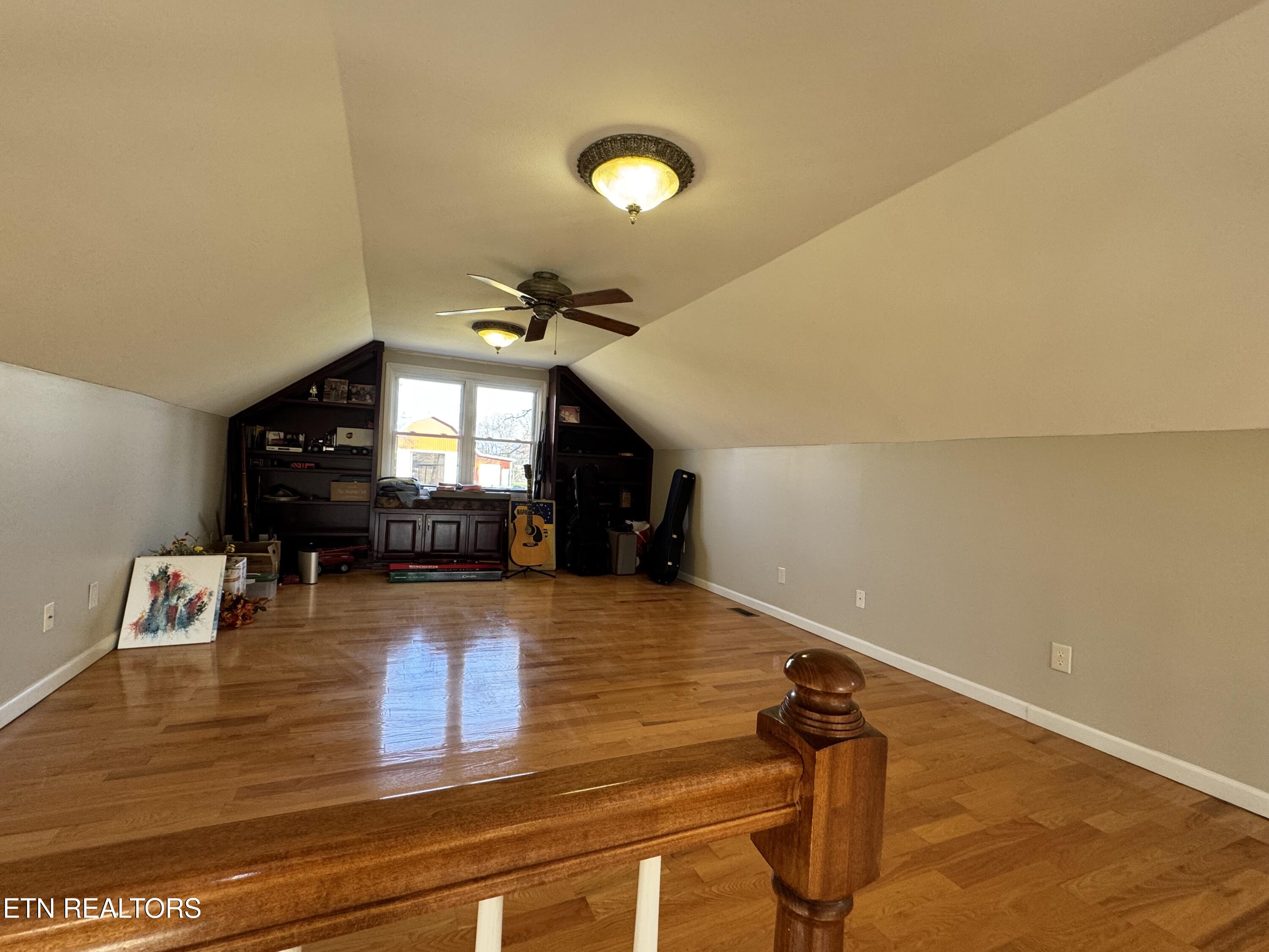 5519 S York Highway Grimsley TN 38565