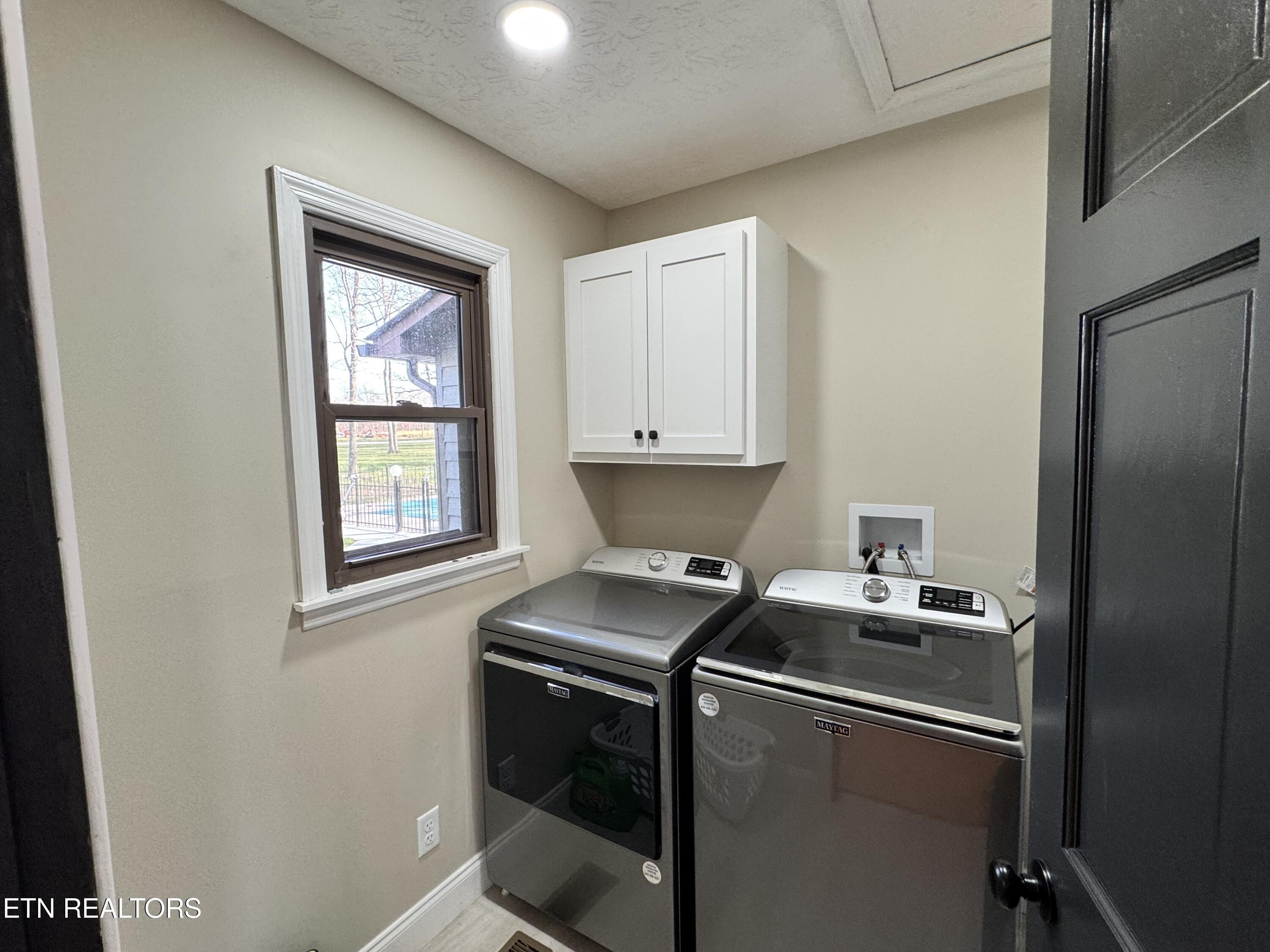 5519 S York Highway Grimsley TN 38565