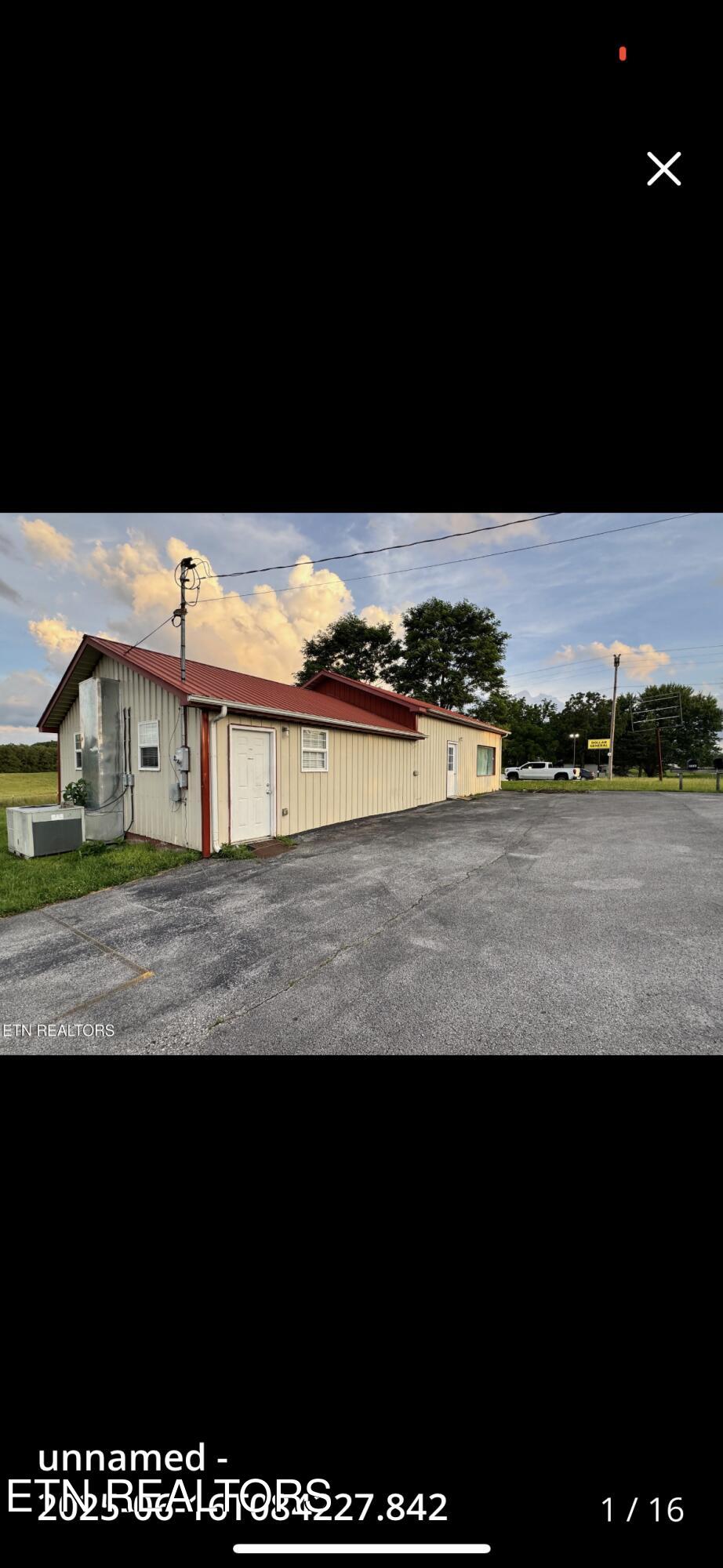 5519 S York Highway Grimsley TN 38565